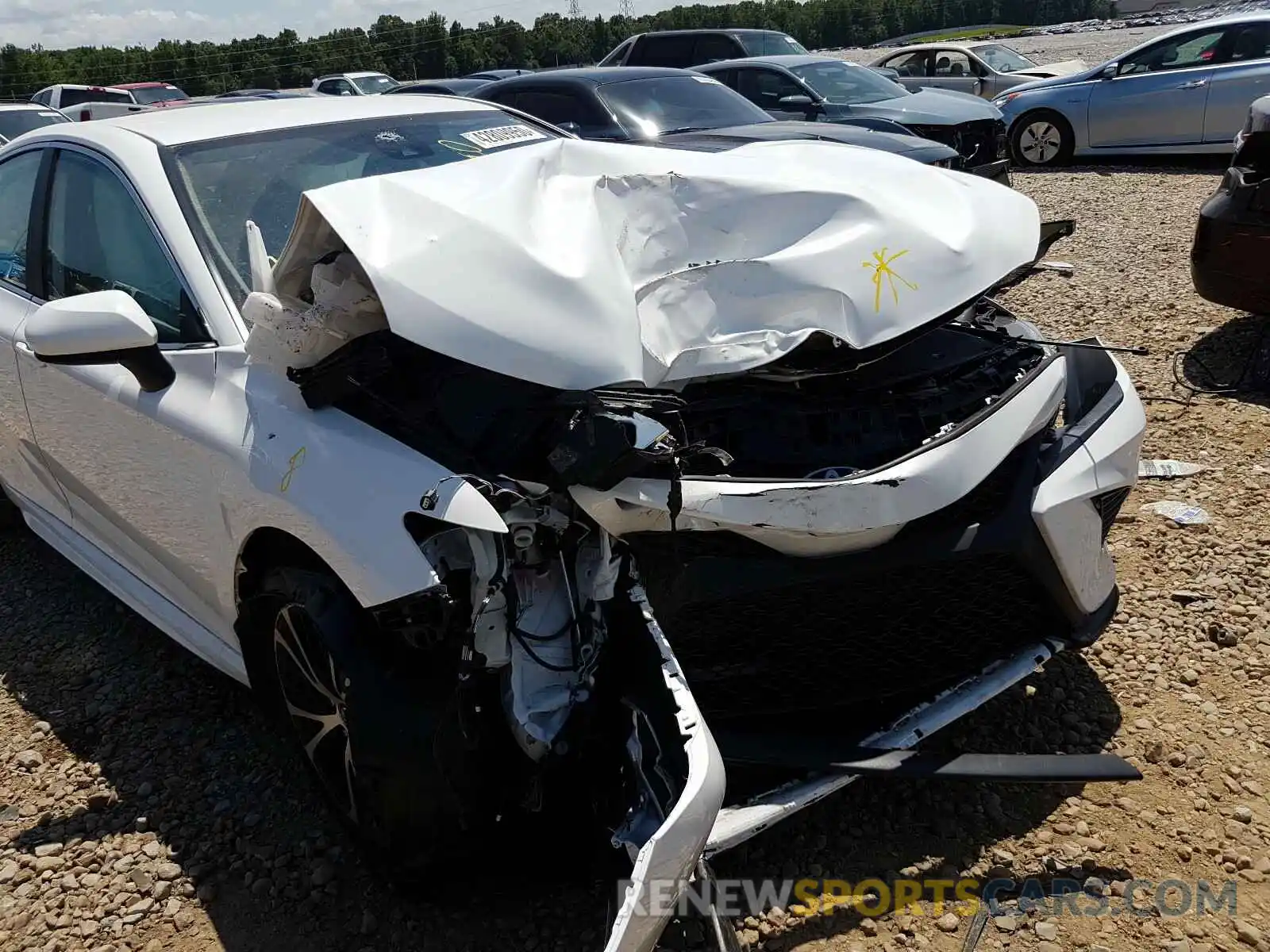 9 Photograph of a damaged car 4T1B11HK8KU705136 TOYOTA CAMRY 2019