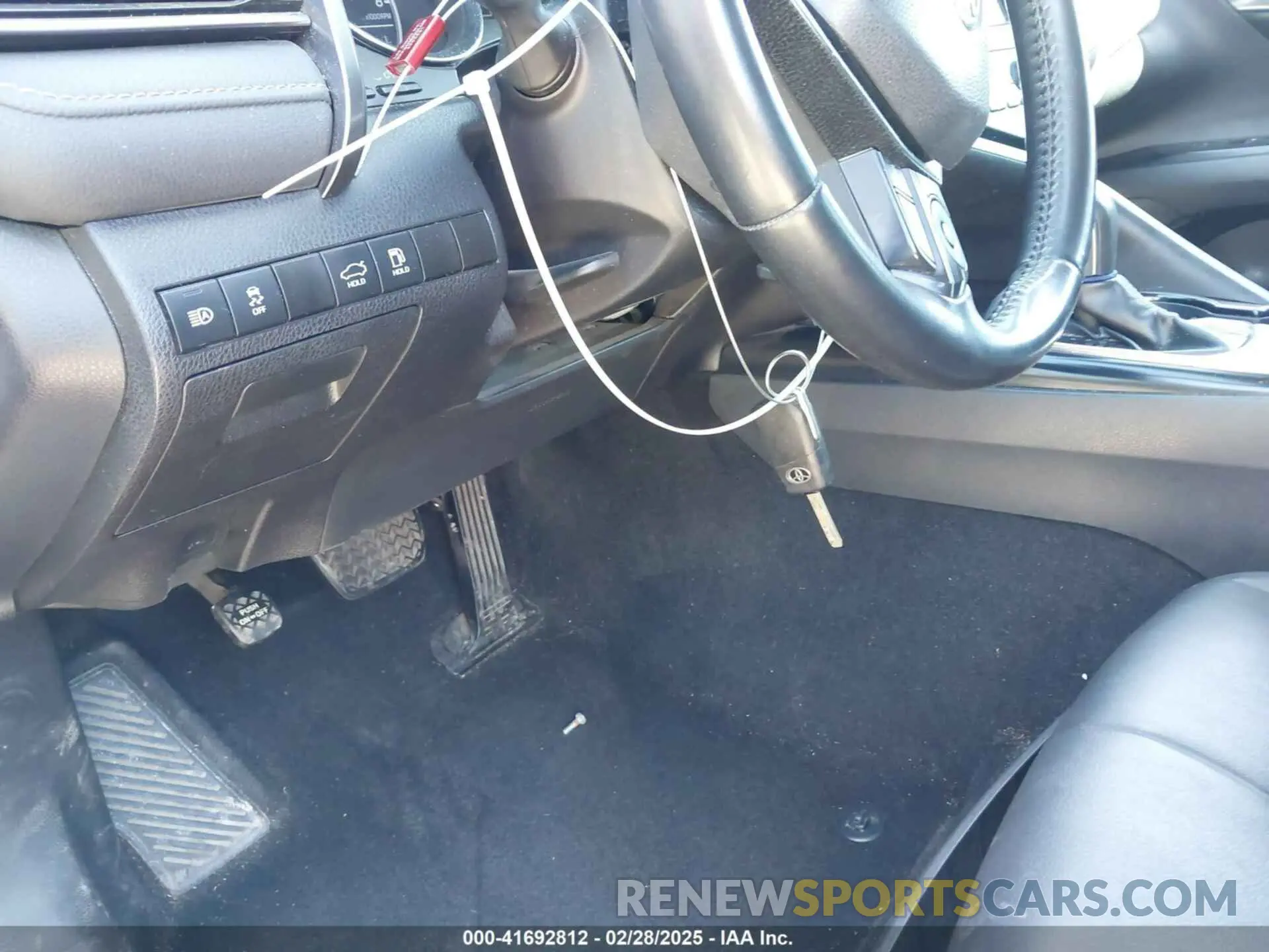 11 Photograph of a damaged car 4T1B11HK8KU707419 TOYOTA CAMRY 2019