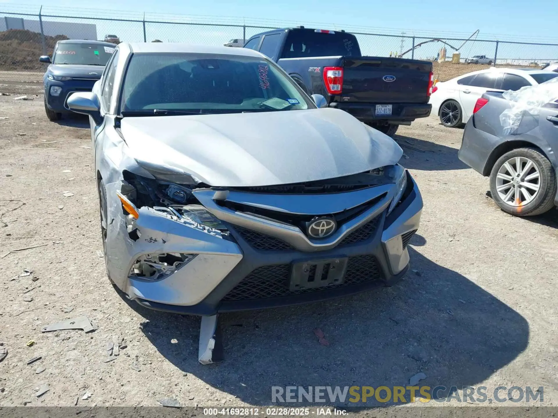 6 Photograph of a damaged car 4T1B11HK8KU707419 TOYOTA CAMRY 2019