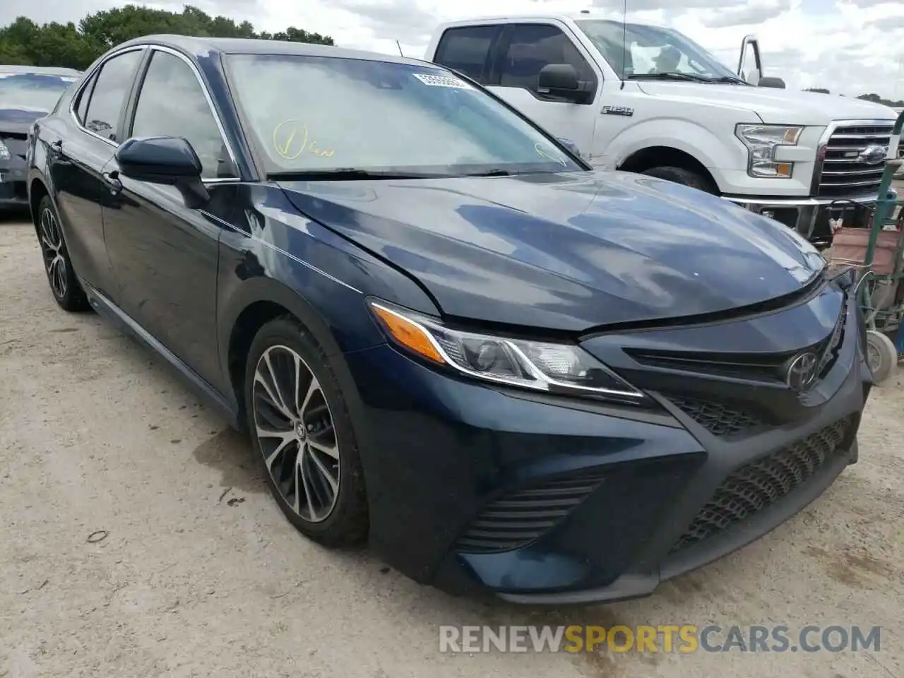 1 Photograph of a damaged car 4T1B11HK8KU710580 TOYOTA CAMRY 2019