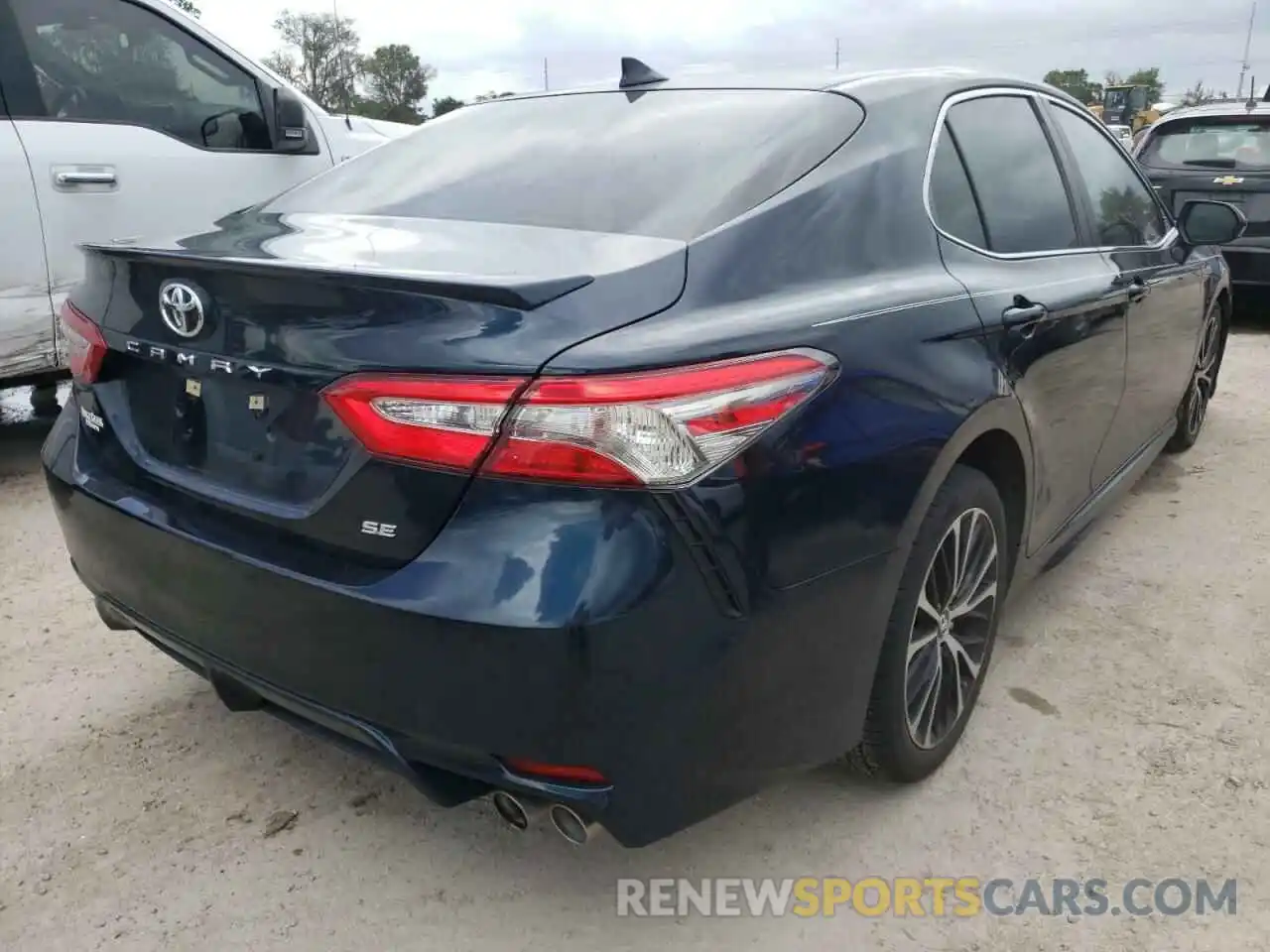 4 Photograph of a damaged car 4T1B11HK8KU710580 TOYOTA CAMRY 2019