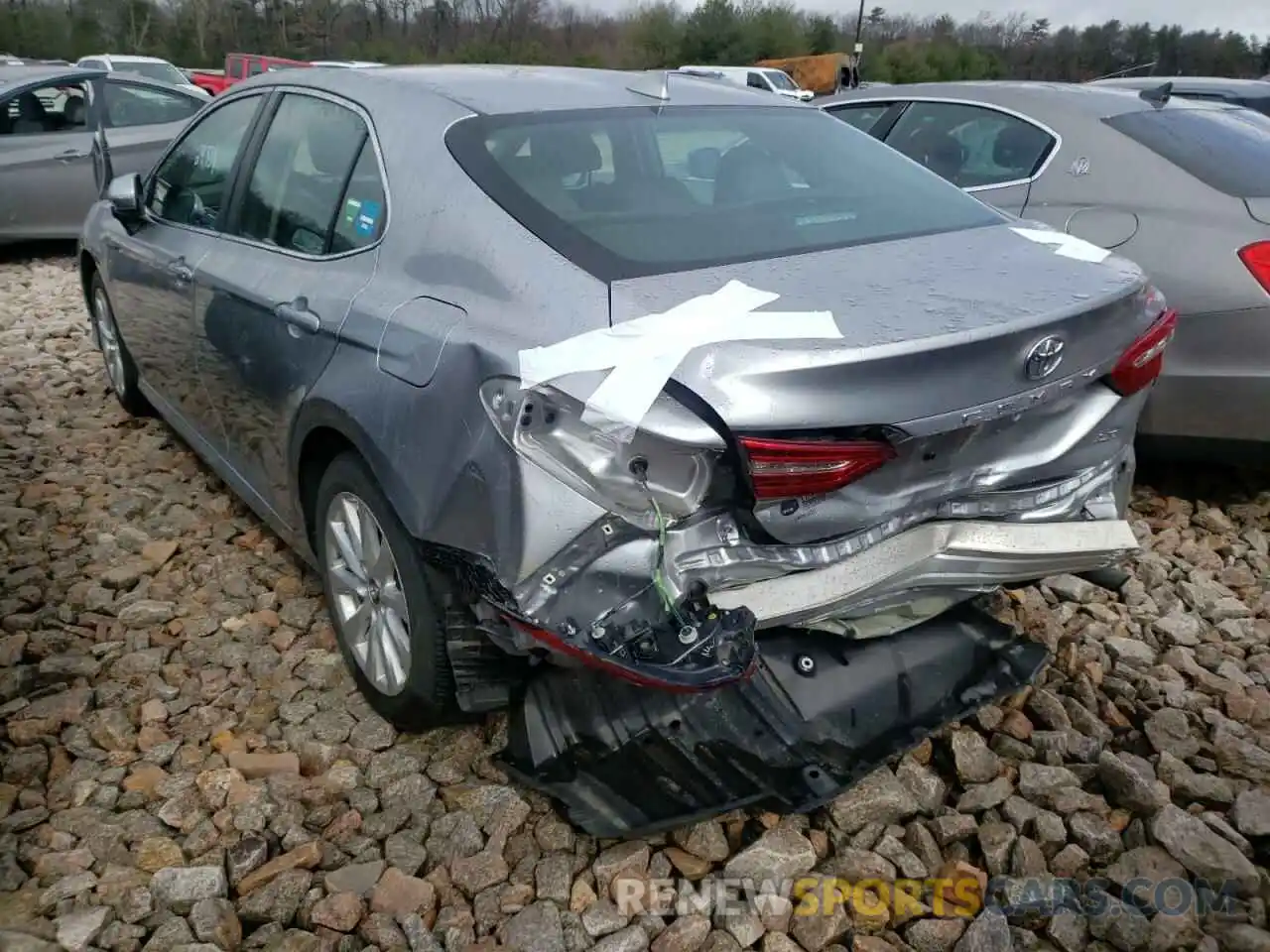 3 Photograph of a damaged car 4T1B11HK8KU712121 TOYOTA CAMRY 2019