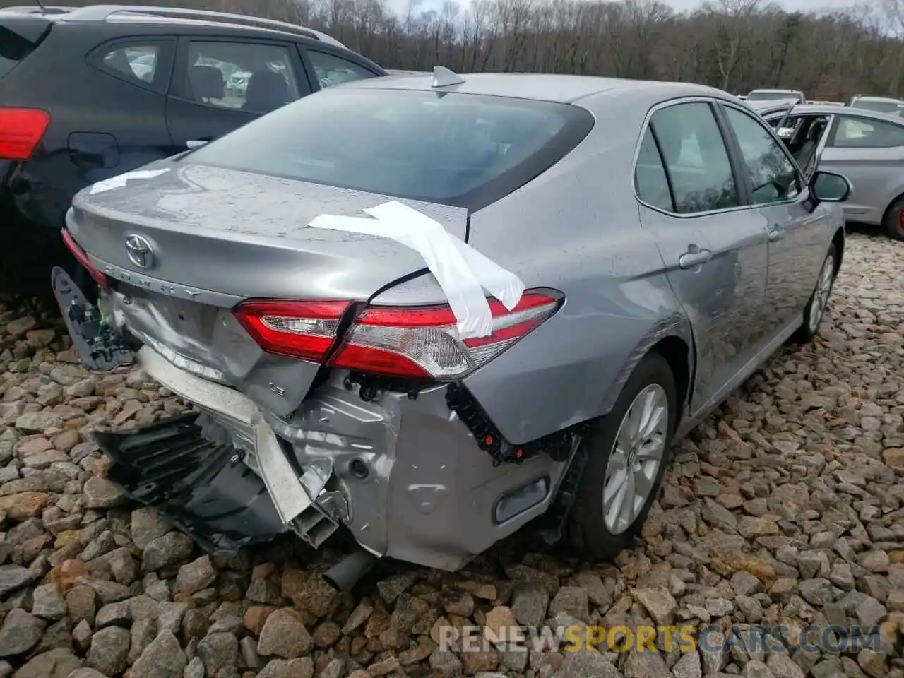 4 Photograph of a damaged car 4T1B11HK8KU712121 TOYOTA CAMRY 2019