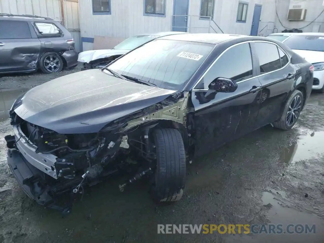 1 Photograph of a damaged car 4T1B11HK8KU712815 TOYOTA CAMRY 2019