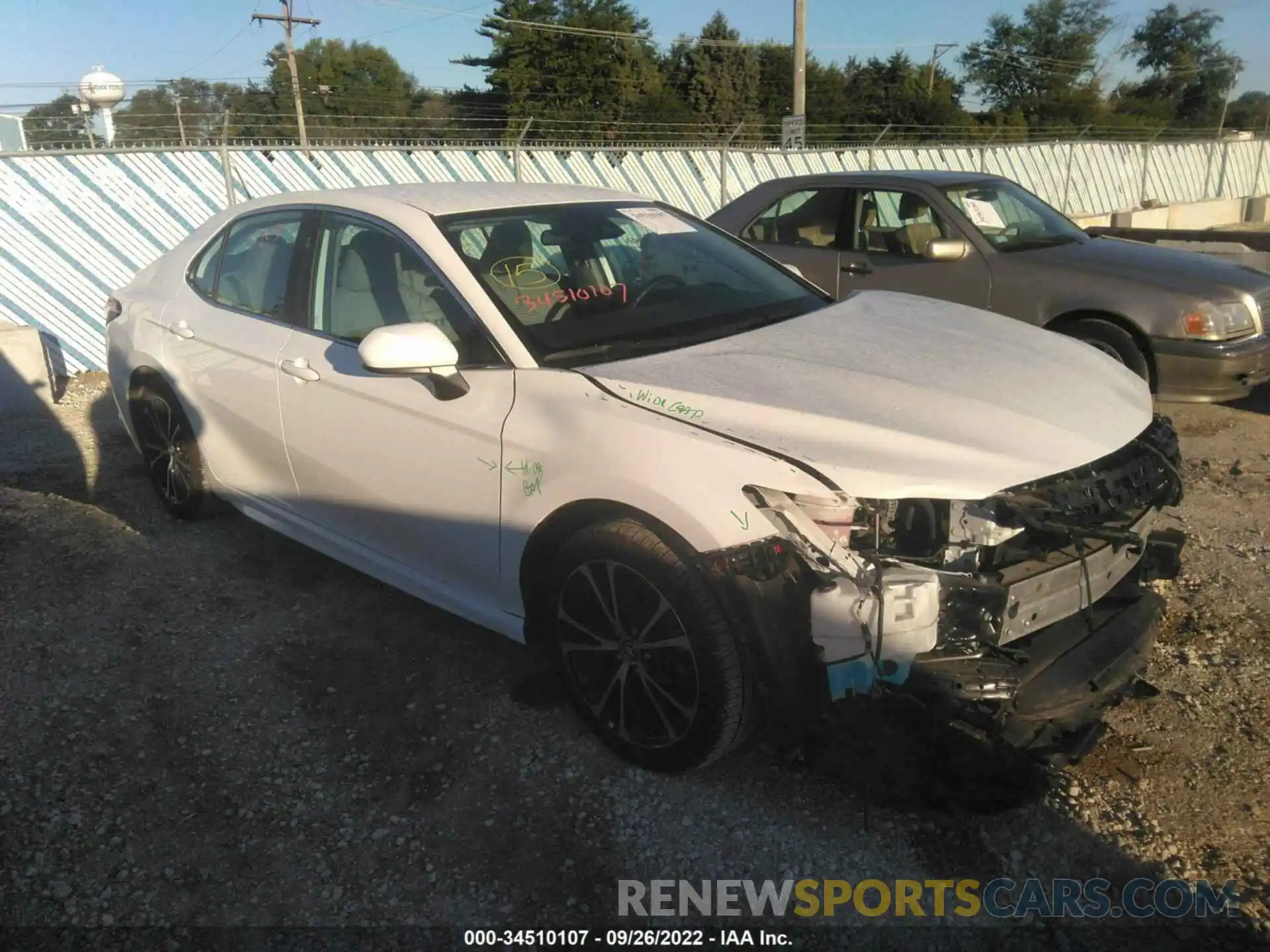 1 Photograph of a damaged car 4T1B11HK8KU714466 TOYOTA CAMRY 2019