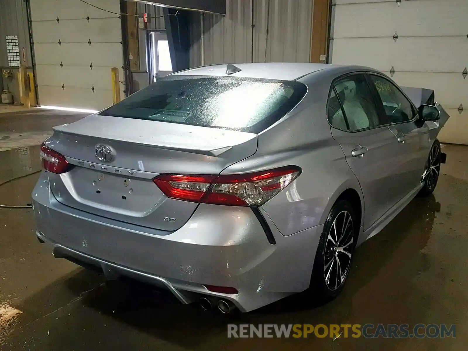 4 Photograph of a damaged car 4T1B11HK8KU714855 TOYOTA CAMRY 2019