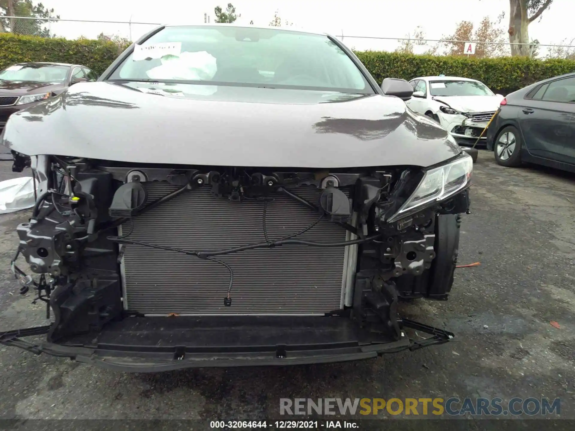 6 Photograph of a damaged car 4T1B11HK8KU714905 TOYOTA CAMRY 2019