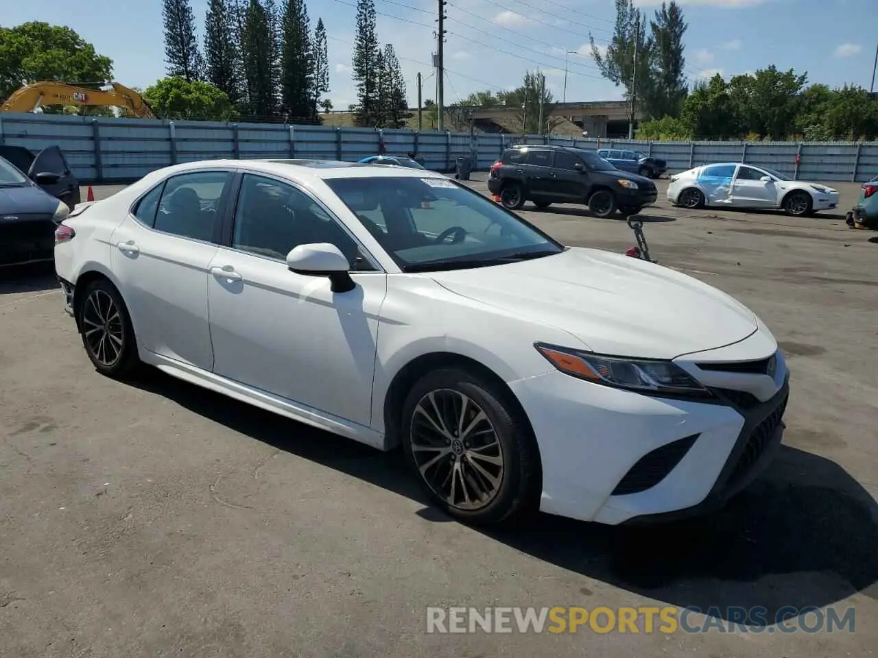 4 Photograph of a damaged car 4T1B11HK8KU716556 TOYOTA CAMRY 2019