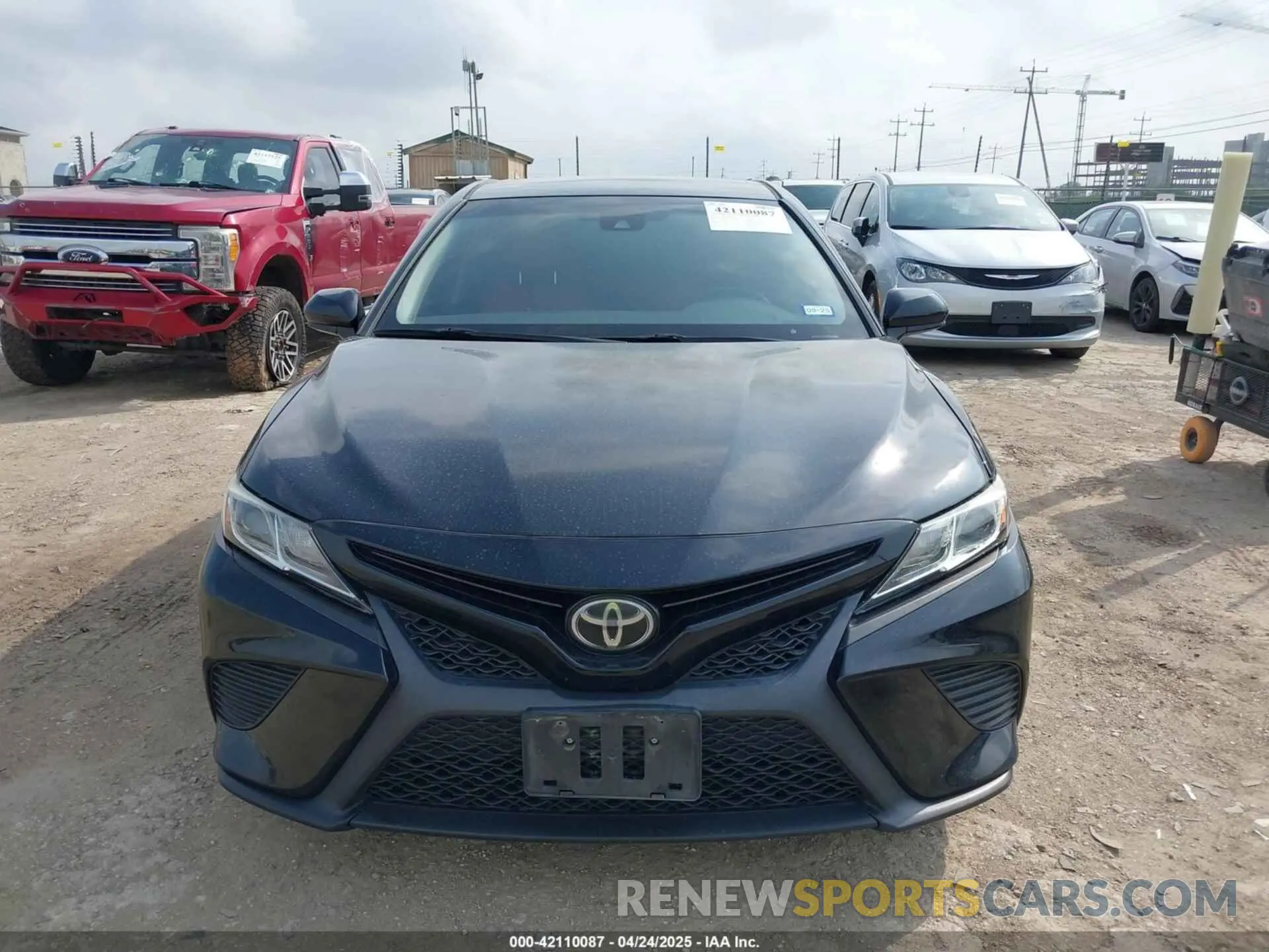 12 Photograph of a damaged car 4T1B11HK8KU721269 TOYOTA CAMRY 2019