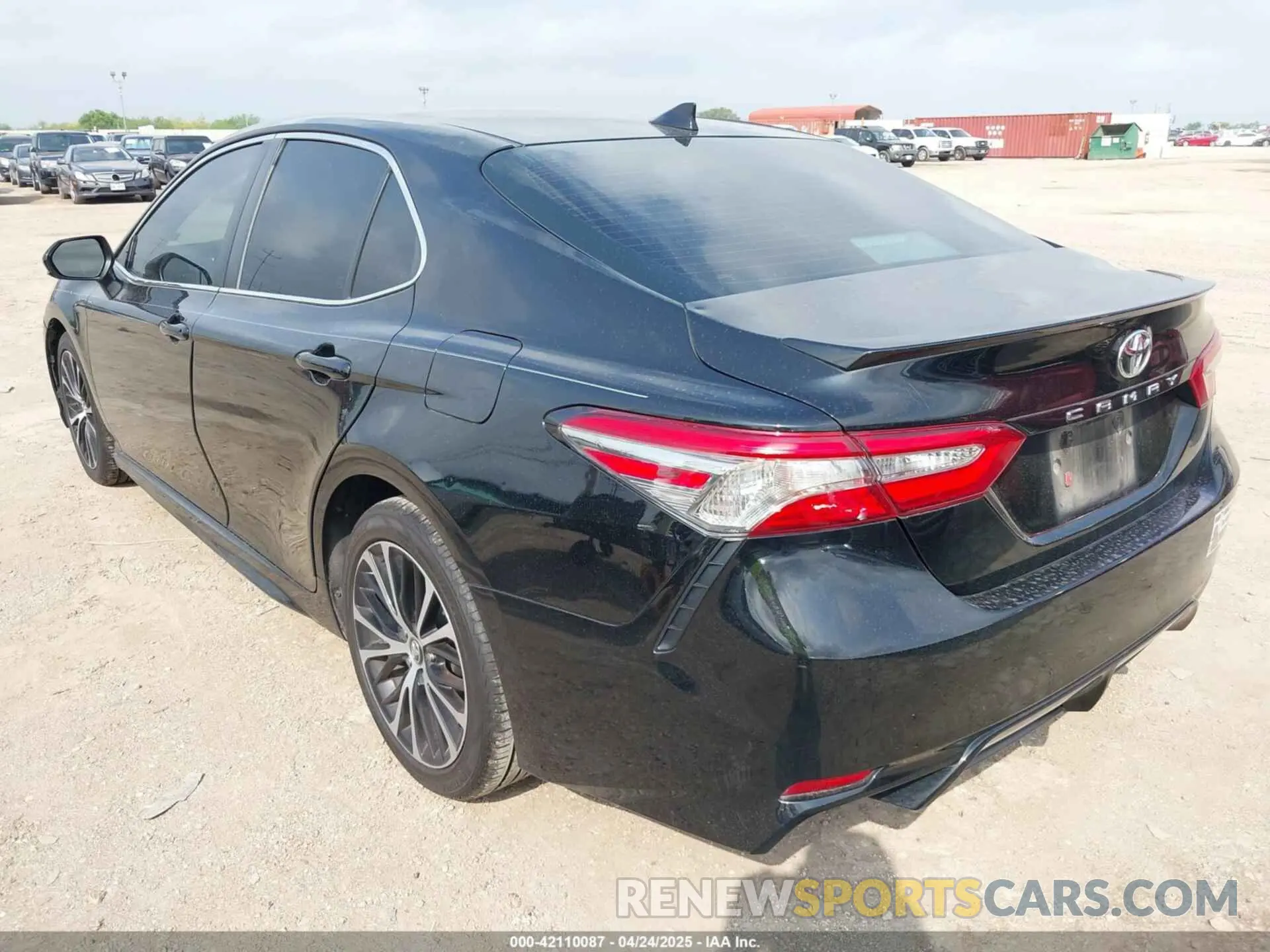 3 Photograph of a damaged car 4T1B11HK8KU721269 TOYOTA CAMRY 2019