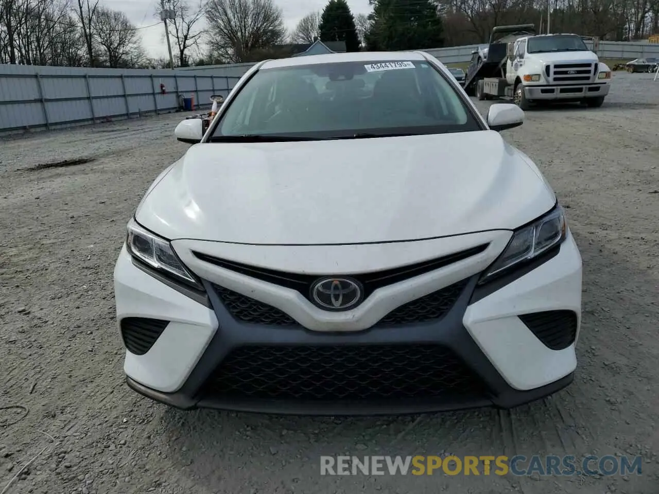 5 Photograph of a damaged car 4T1B11HK8KU724706 TOYOTA CAMRY 2019
