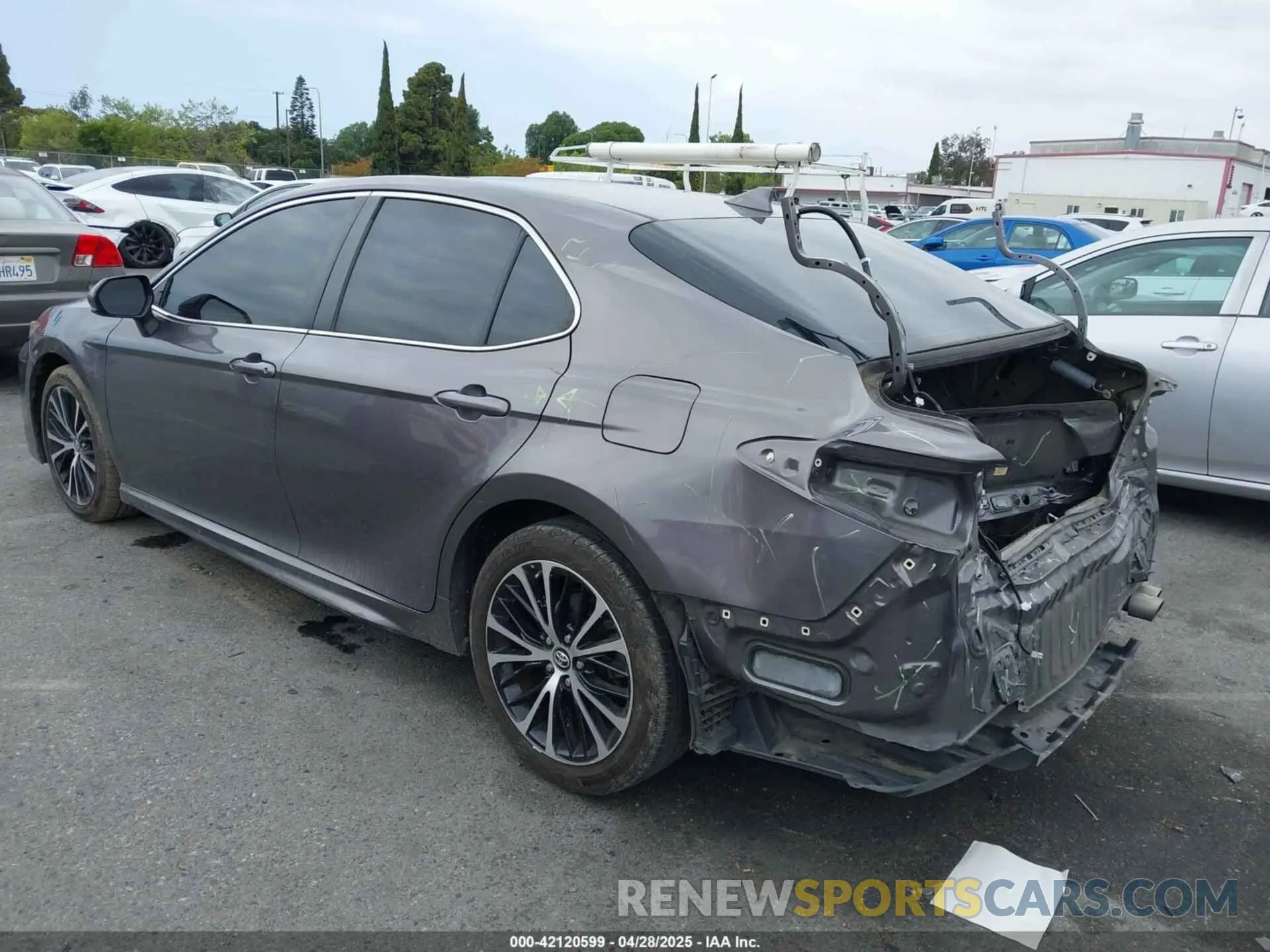 3 Photograph of a damaged car 4T1B11HK8KU729761 TOYOTA CAMRY 2019