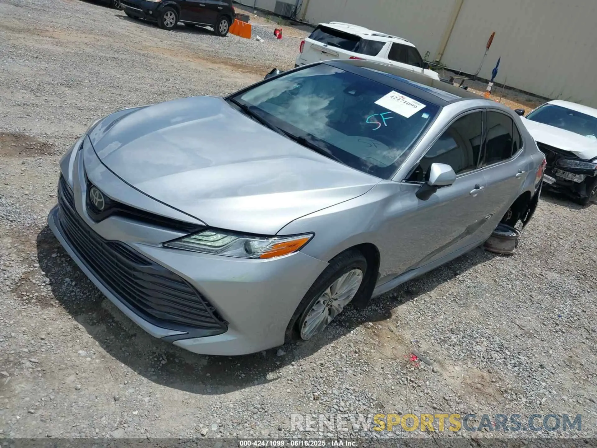 2 Photograph of a damaged car 4T1B11HK8KU734023 TOYOTA CAMRY 2019