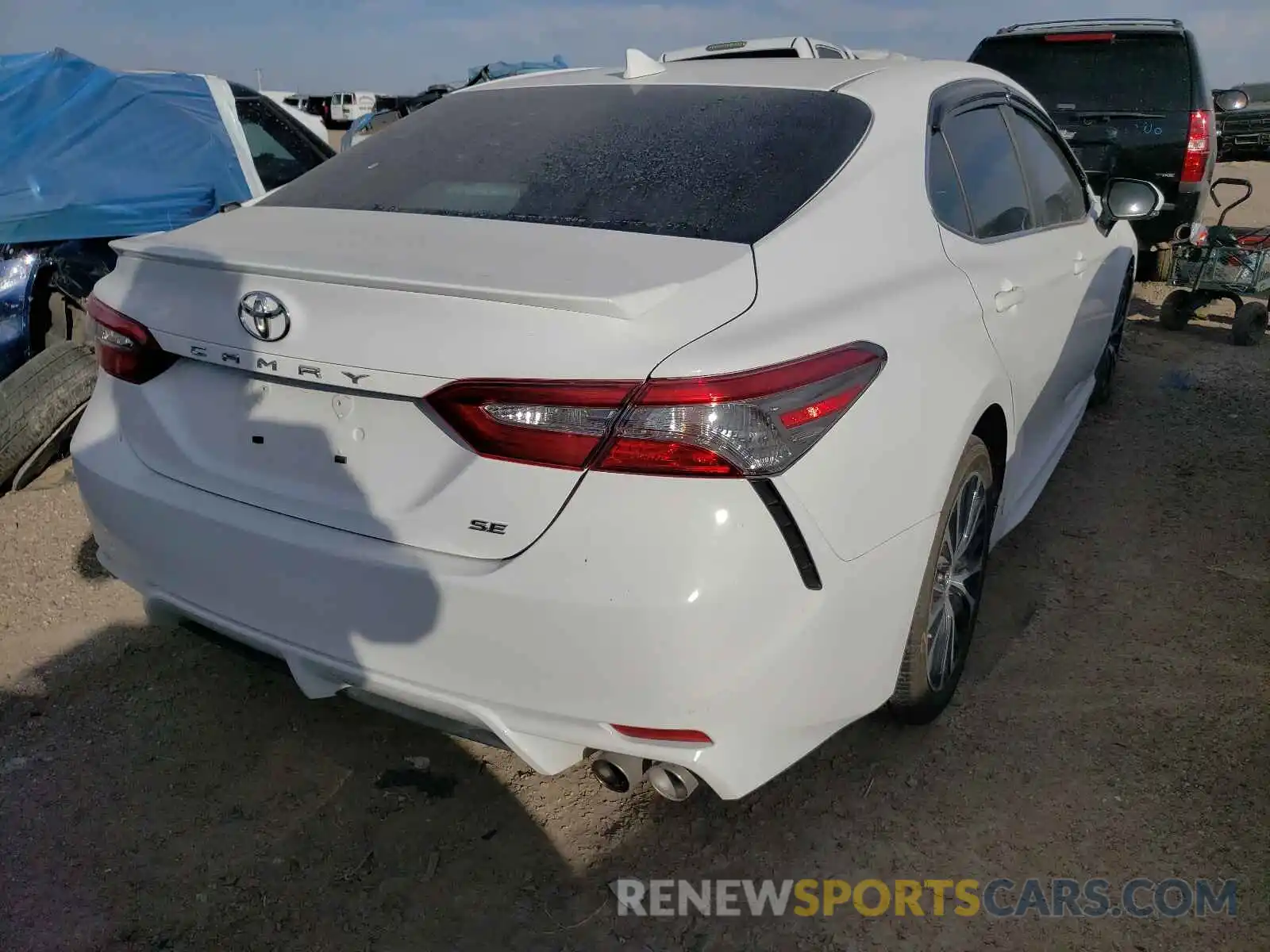 4 Photograph of a damaged car 4T1B11HK8KU735138 TOYOTA CAMRY 2019