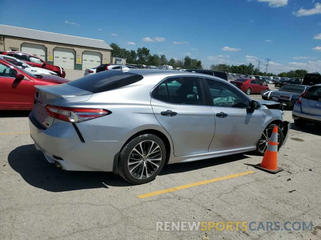 3 Photograph of a damaged car 4T1B11HK8KU735219 TOYOTA CAMRY 2019