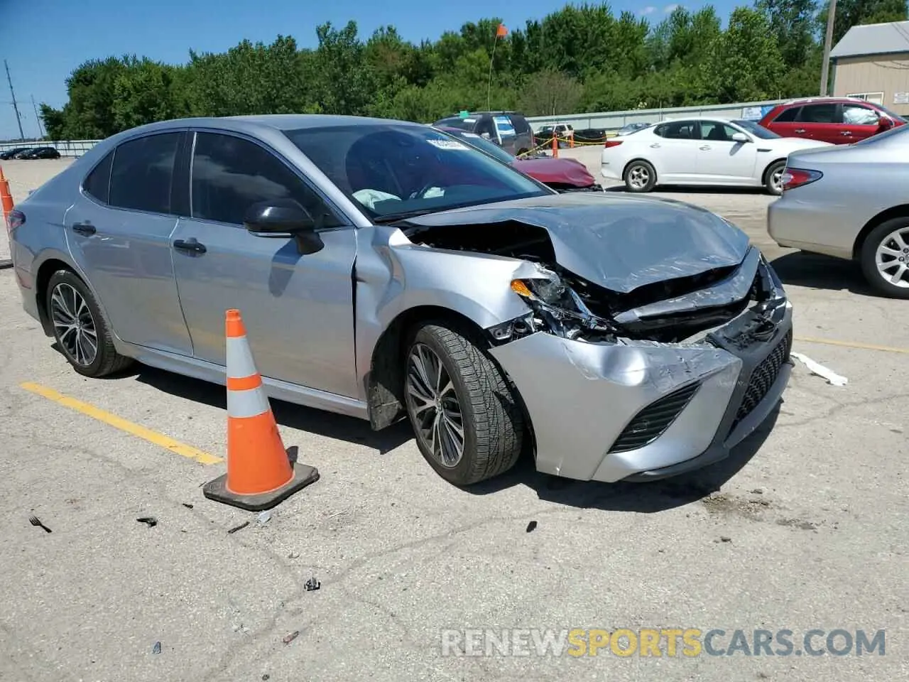4 Photograph of a damaged car 4T1B11HK8KU735219 TOYOTA CAMRY 2019