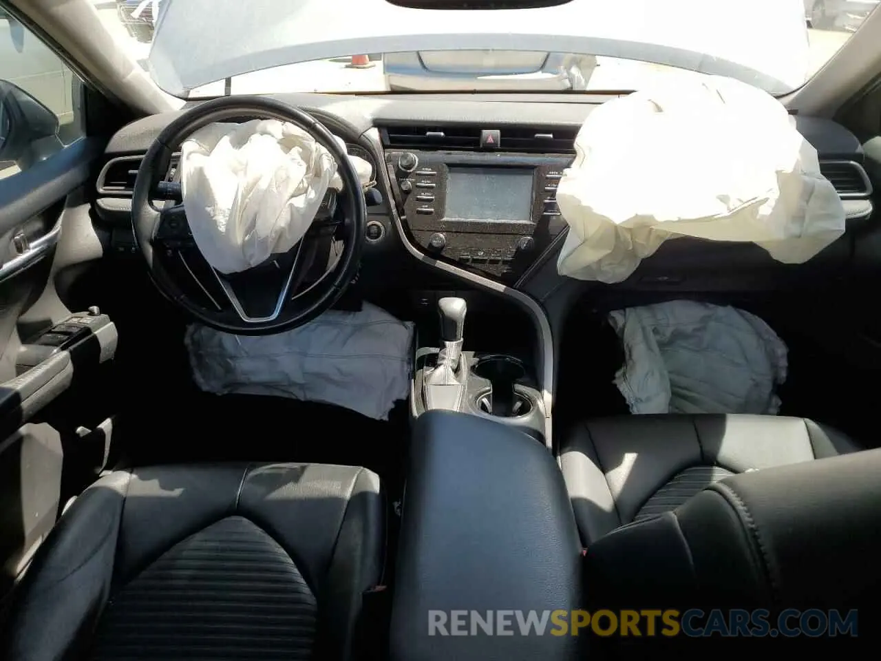 8 Photograph of a damaged car 4T1B11HK8KU735219 TOYOTA CAMRY 2019