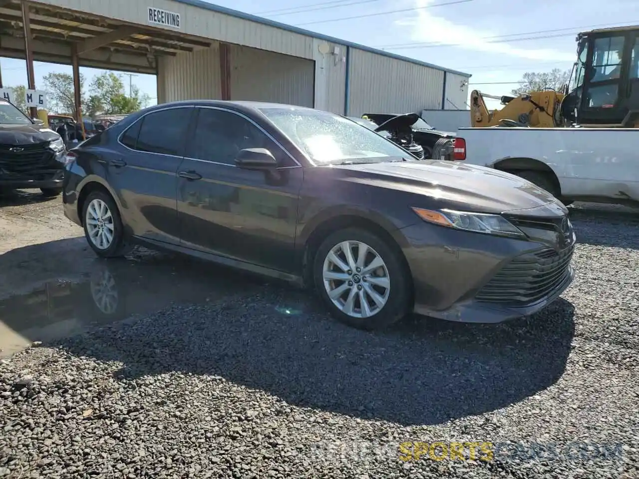 4 Photograph of a damaged car 4T1B11HK8KU736807 TOYOTA CAMRY 2019