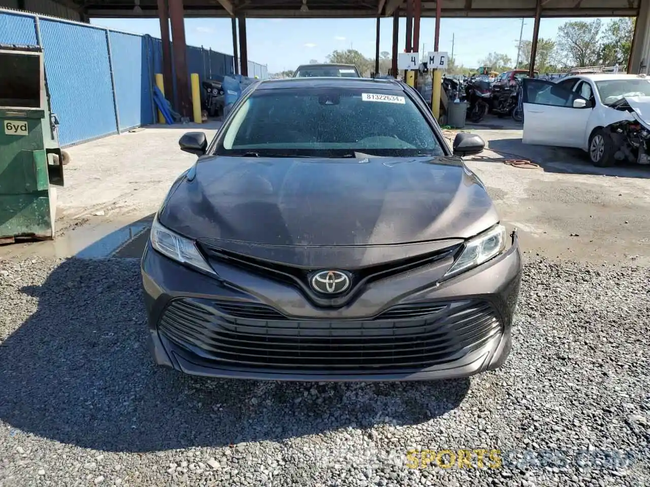 5 Photograph of a damaged car 4T1B11HK8KU736807 TOYOTA CAMRY 2019