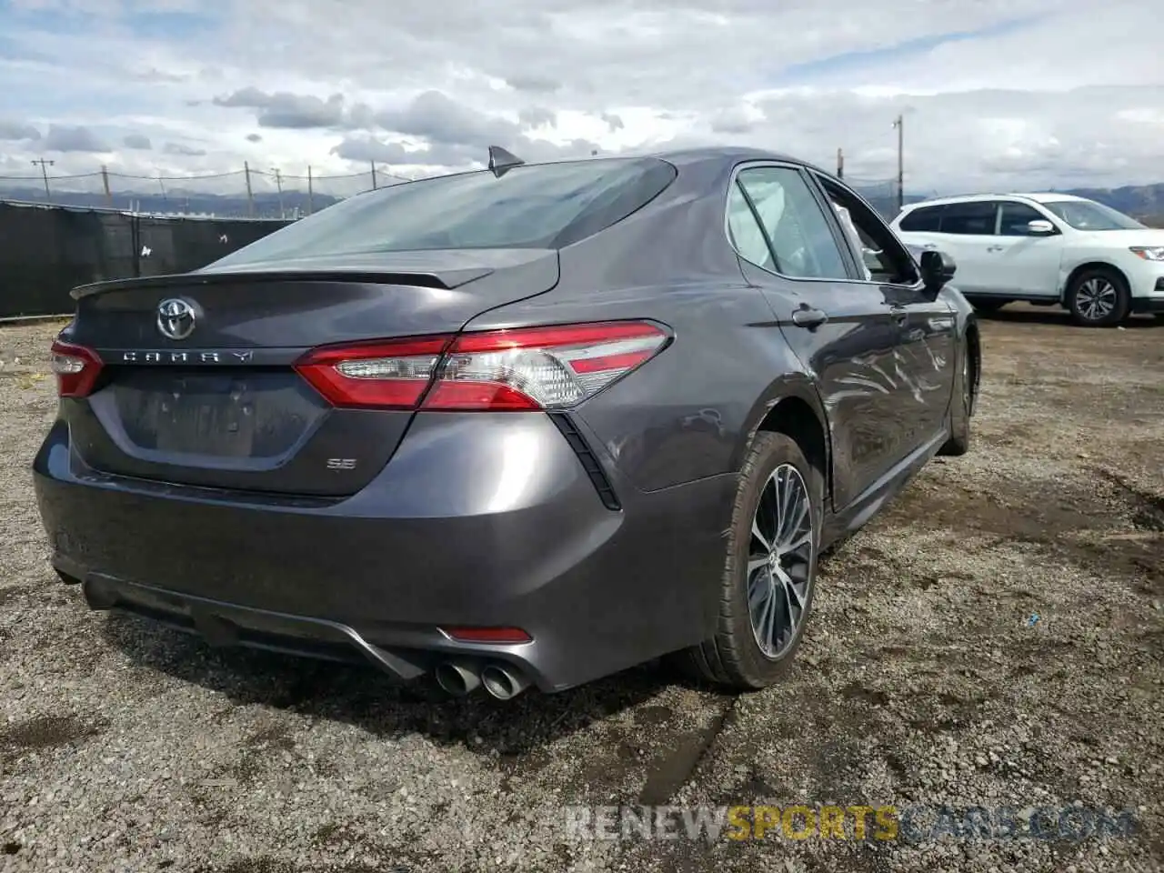 4 Photograph of a damaged car 4T1B11HK8KU739044 TOYOTA CAMRY 2019