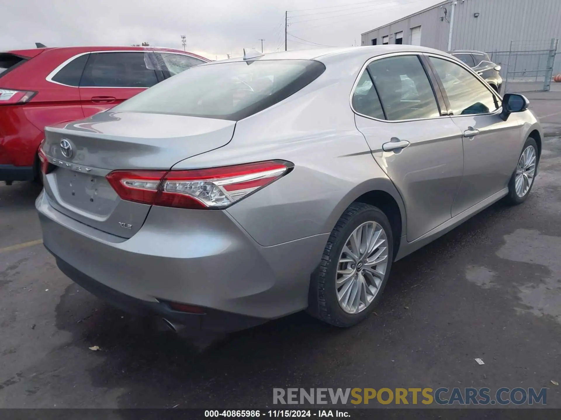 4 Photograph of a damaged car 4T1B11HK8KU743272 TOYOTA CAMRY 2019