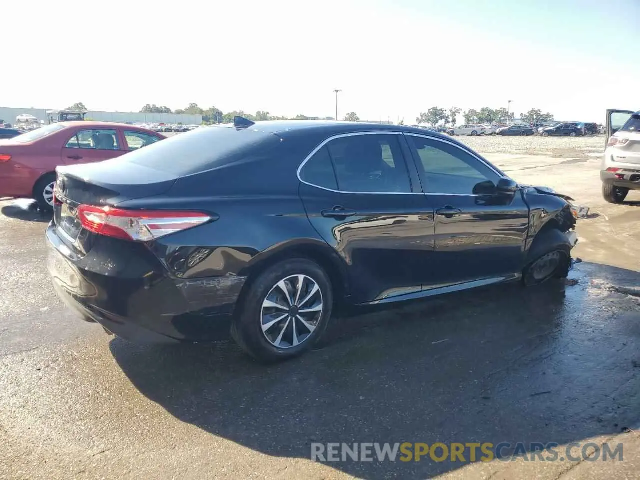 3 Photograph of a damaged car 4T1B11HK8KU743787 TOYOTA CAMRY 2019