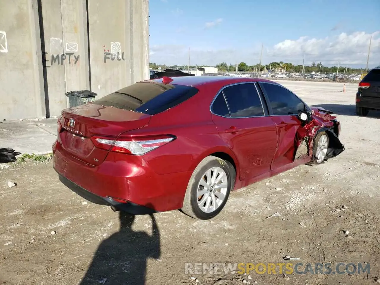 4 Photograph of a damaged car 4T1B11HK8KU743918 TOYOTA CAMRY 2019