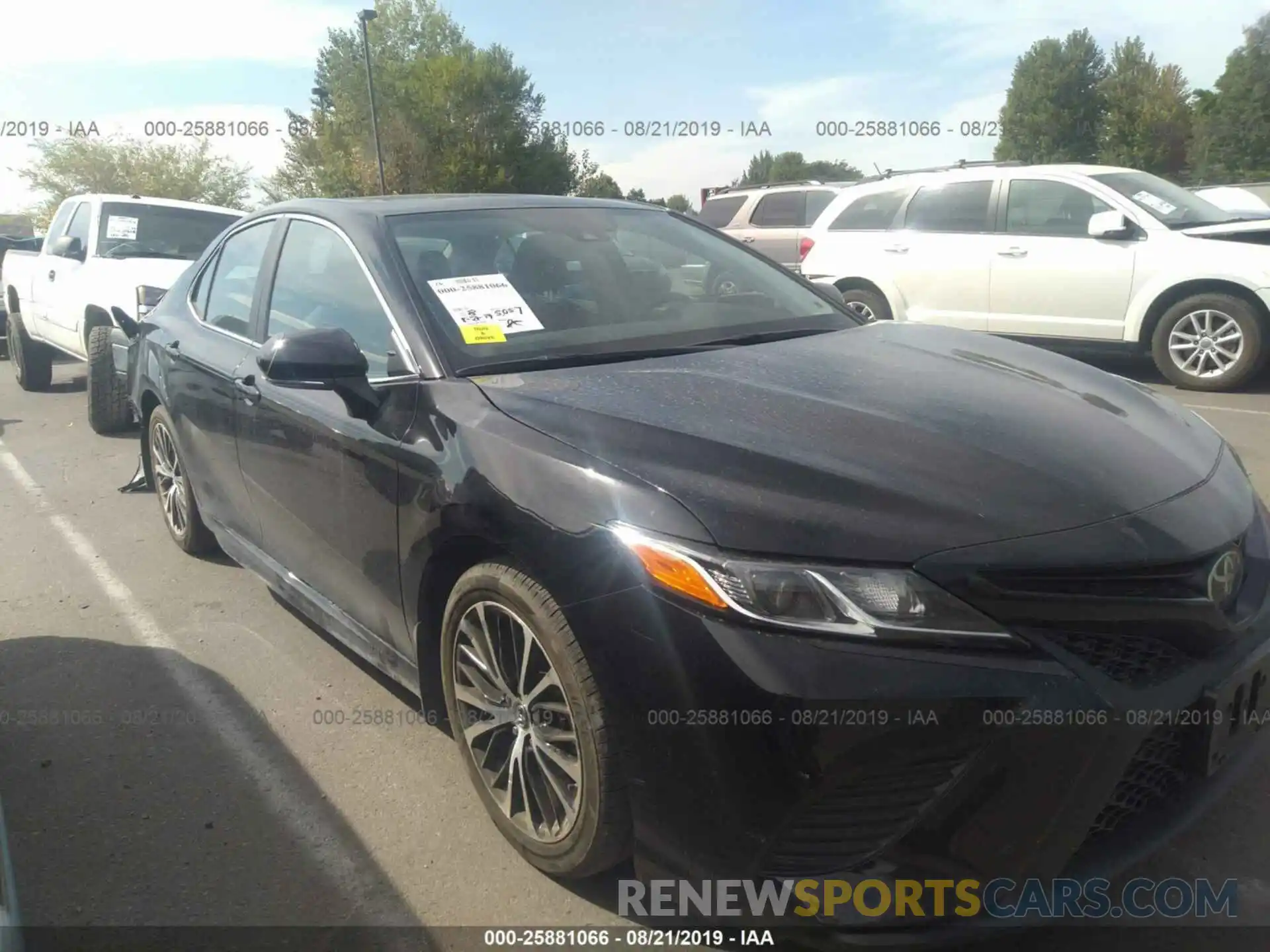 1 Photograph of a damaged car 4T1B11HK8KU744129 TOYOTA CAMRY 2019