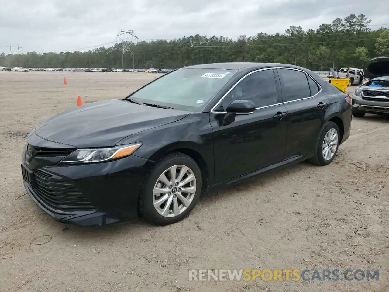 1 Photograph of a damaged car 4T1B11HK8KU746303 TOYOTA CAMRY 2019