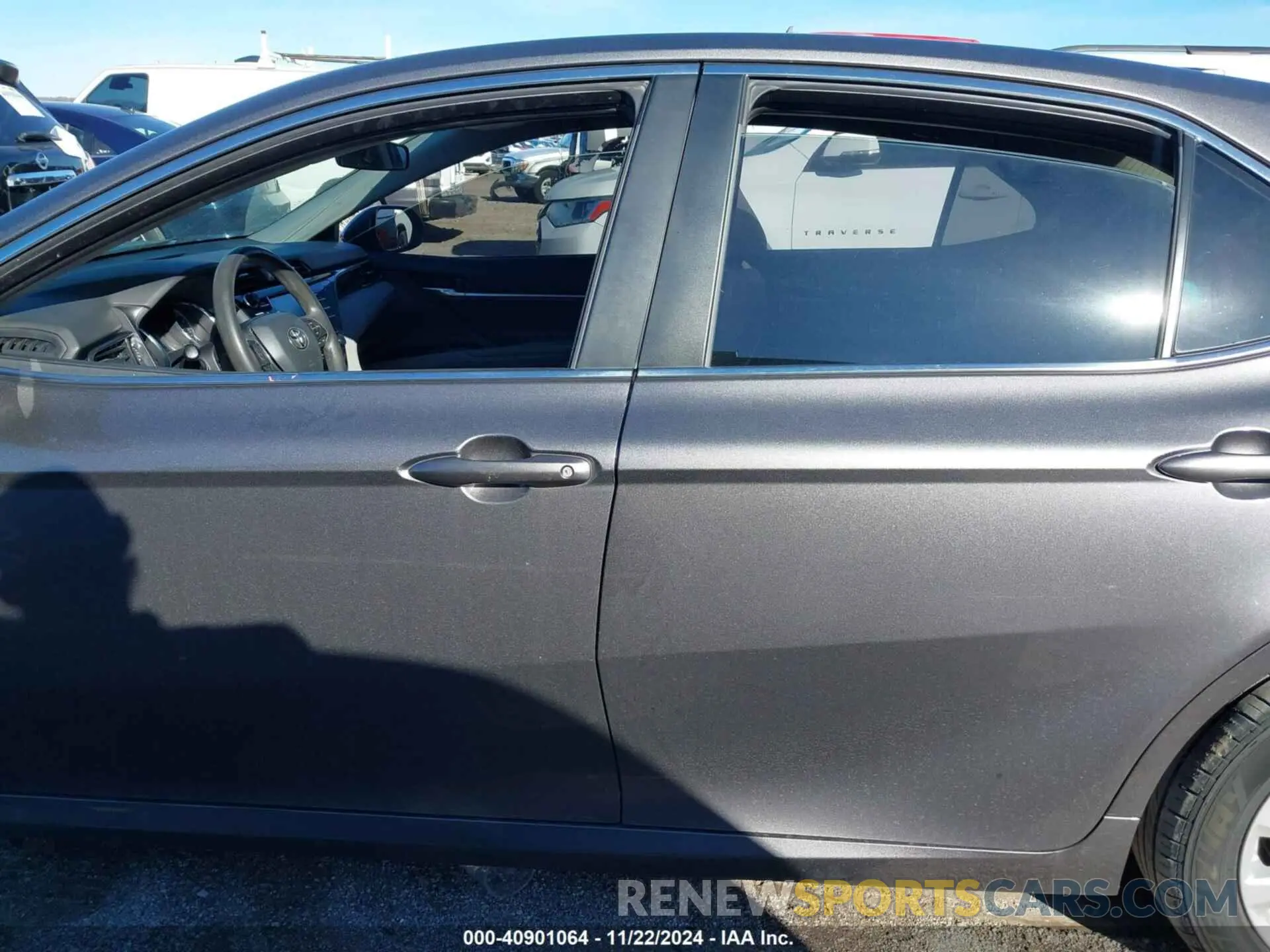 15 Photograph of a damaged car 4T1B11HK8KU746740 TOYOTA CAMRY 2019