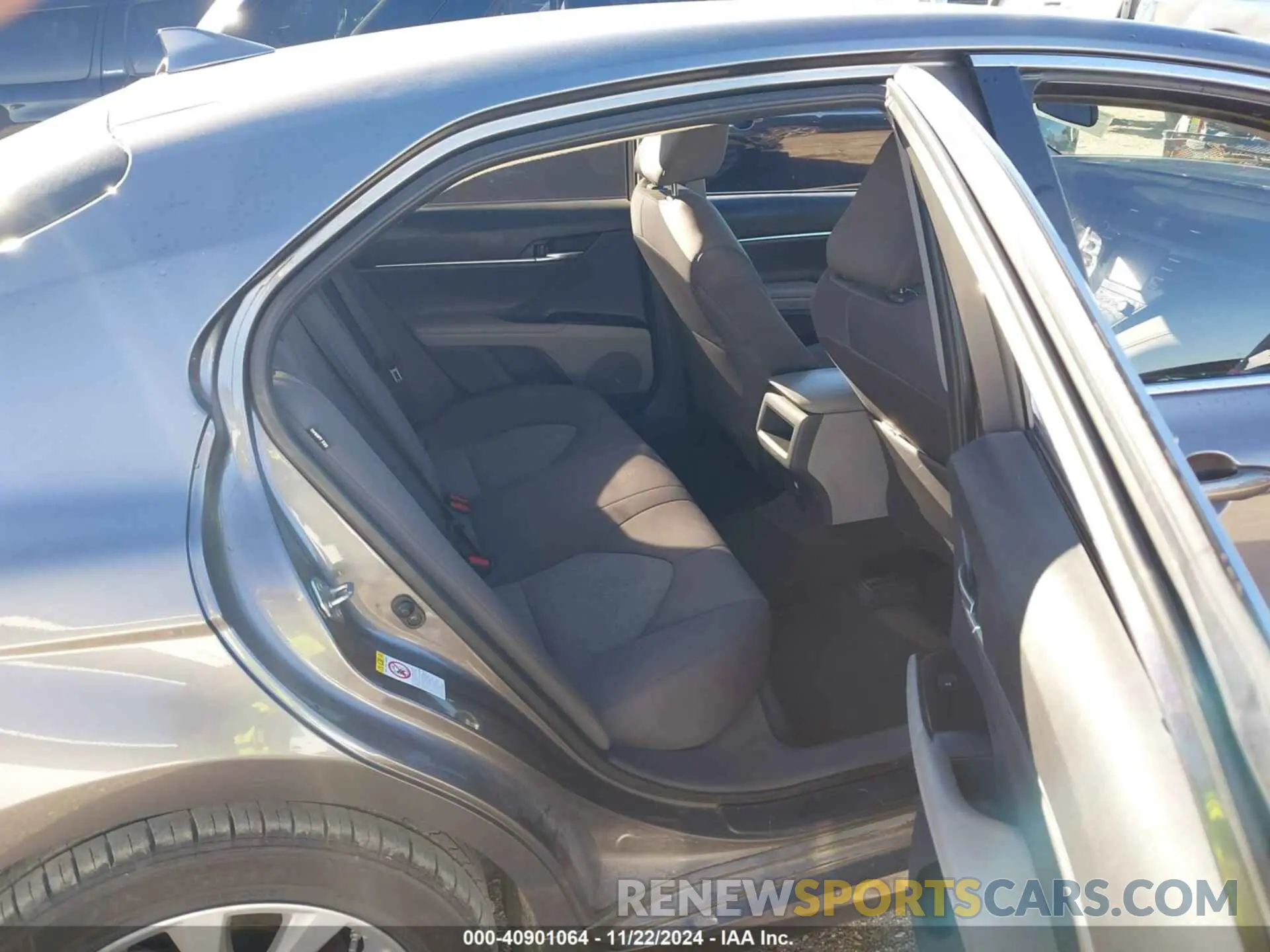 8 Photograph of a damaged car 4T1B11HK8KU746740 TOYOTA CAMRY 2019