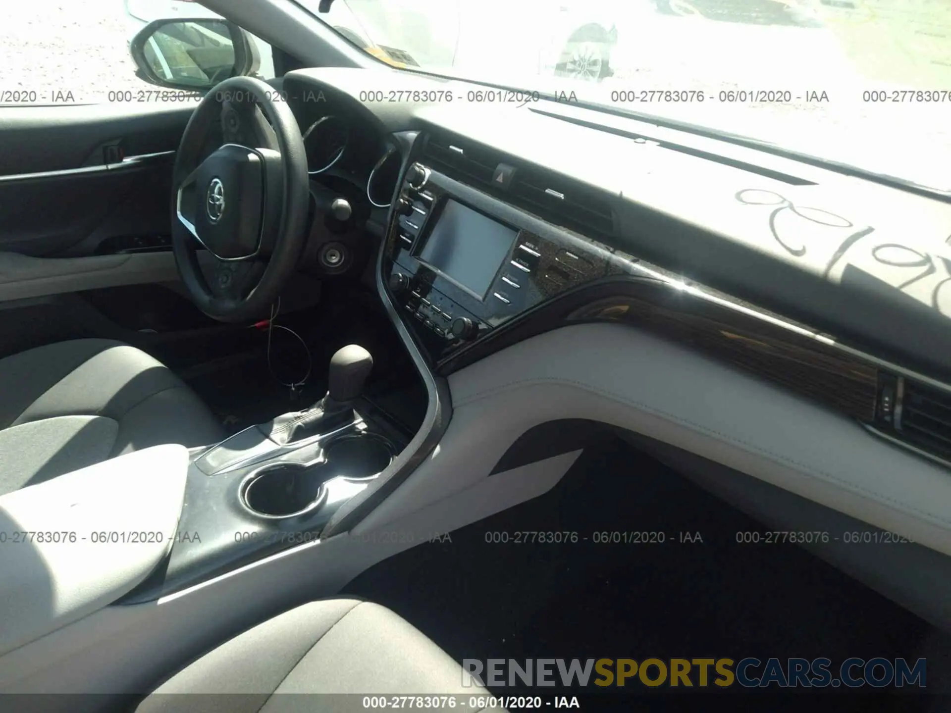5 Photograph of a damaged car 4T1B11HK8KU750674 TOYOTA CAMRY 2019