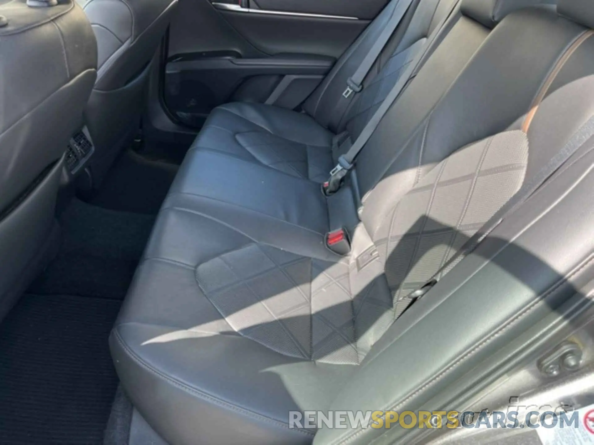 7 Photograph of a damaged car 4T1B11HK8KU751369 TOYOTA CAMRY 2019