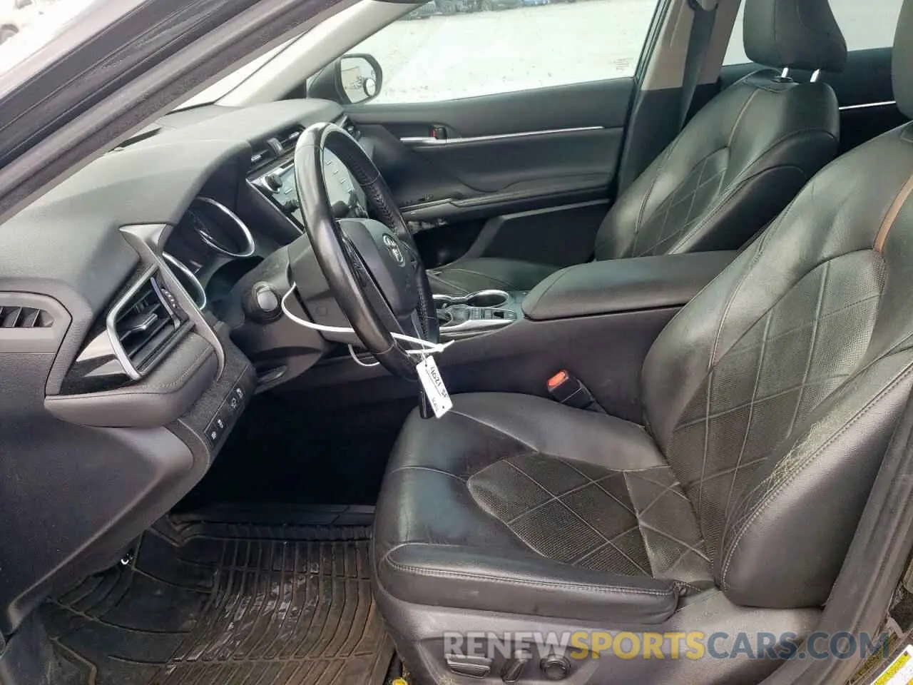 7 Photograph of a damaged car 4T1B11HK8KU760153 TOYOTA CAMRY 2019