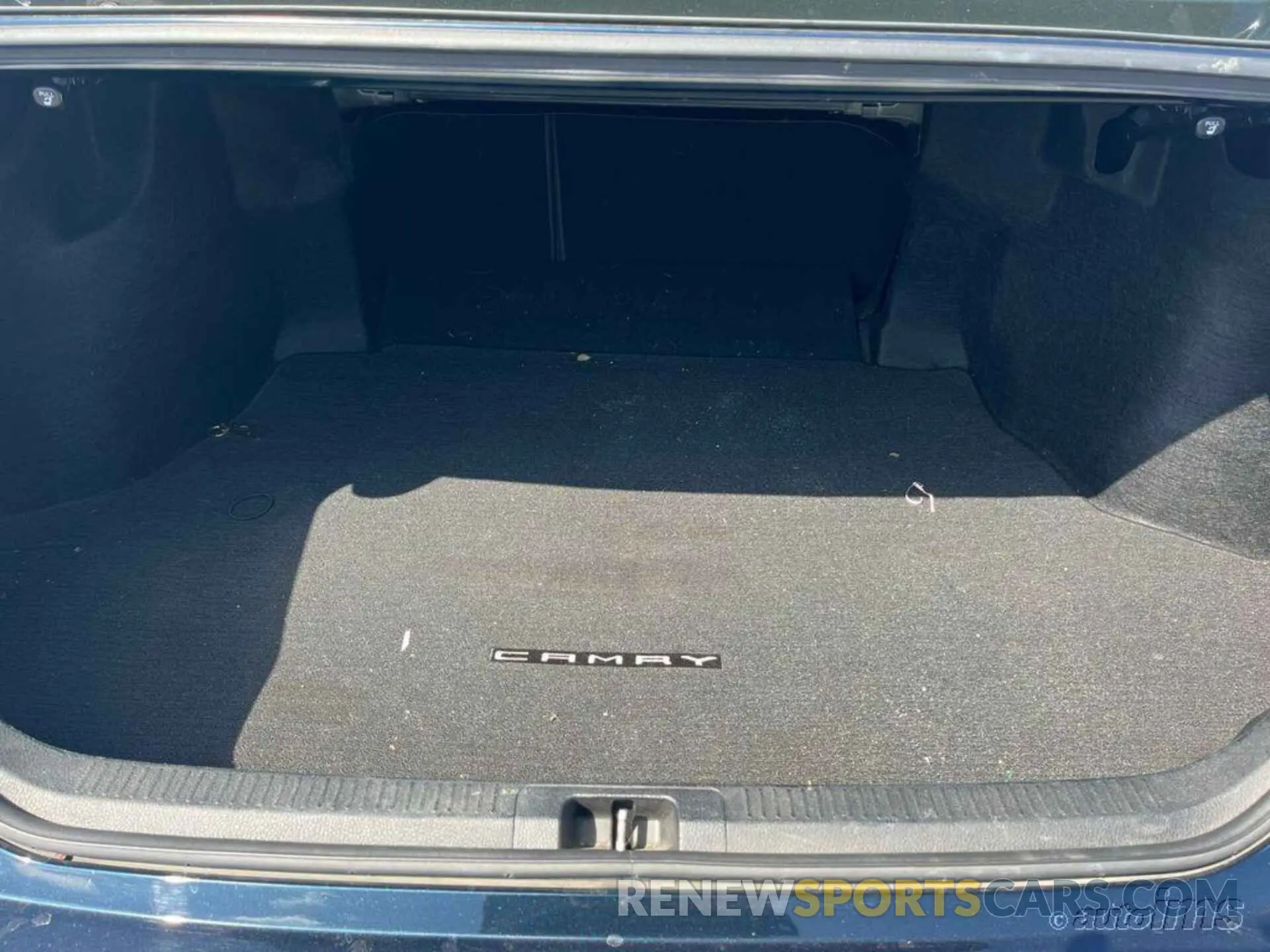 11 Photograph of a damaged car 4T1B11HK8KU760850 TOYOTA CAMRY 2019