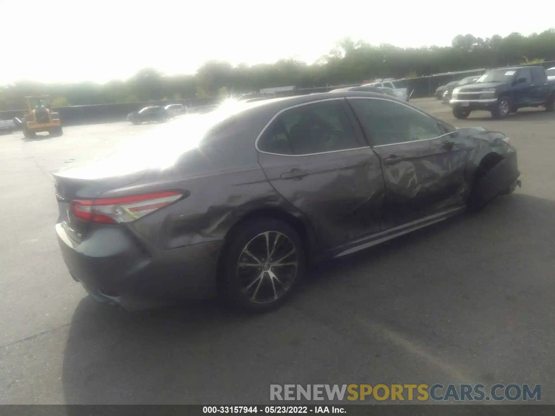 4 Photograph of a damaged car 4T1B11HK8KU762212 TOYOTA CAMRY 2019