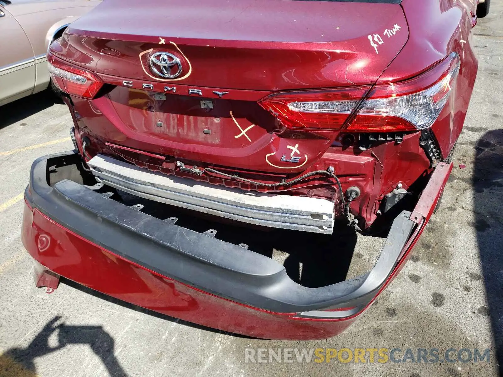 9 Photograph of a damaged car 4T1B11HK8KU766616 TOYOTA CAMRY 2019