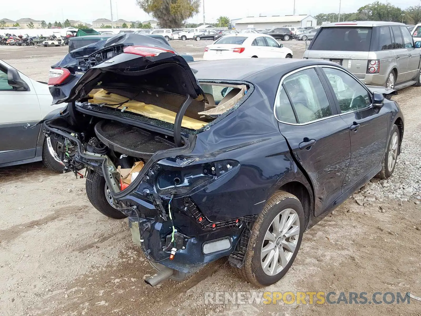 4 Photograph of a damaged car 4T1B11HK8KU771752 TOYOTA CAMRY 2019