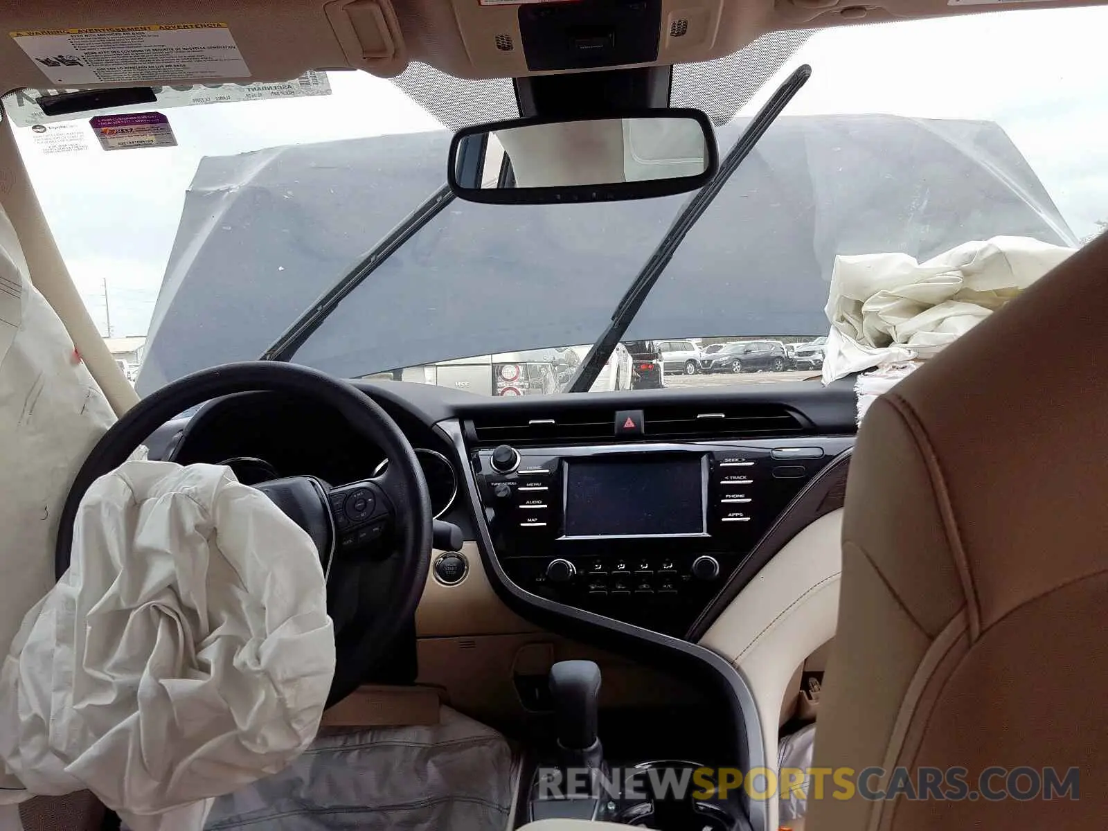 9 Photograph of a damaged car 4T1B11HK8KU771752 TOYOTA CAMRY 2019