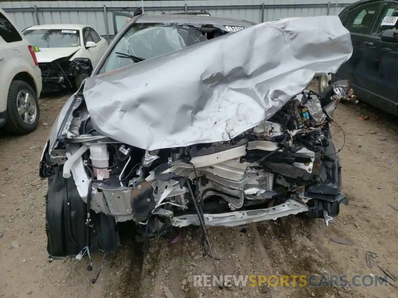 9 Photograph of a damaged car 4T1B11HK8KU772464 TOYOTA CAMRY 2019