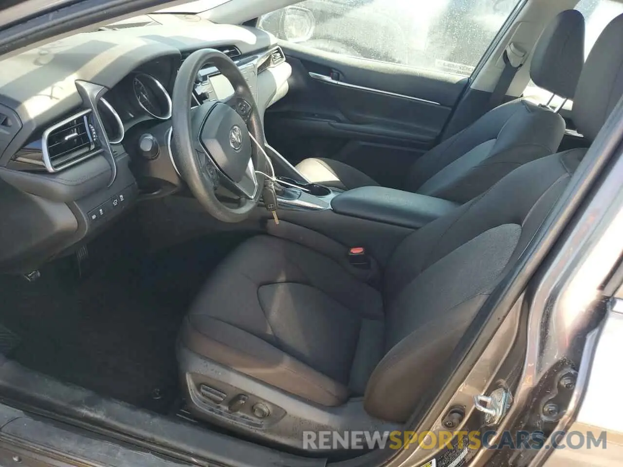 7 Photograph of a damaged car 4T1B11HK8KU773548 TOYOTA CAMRY 2019