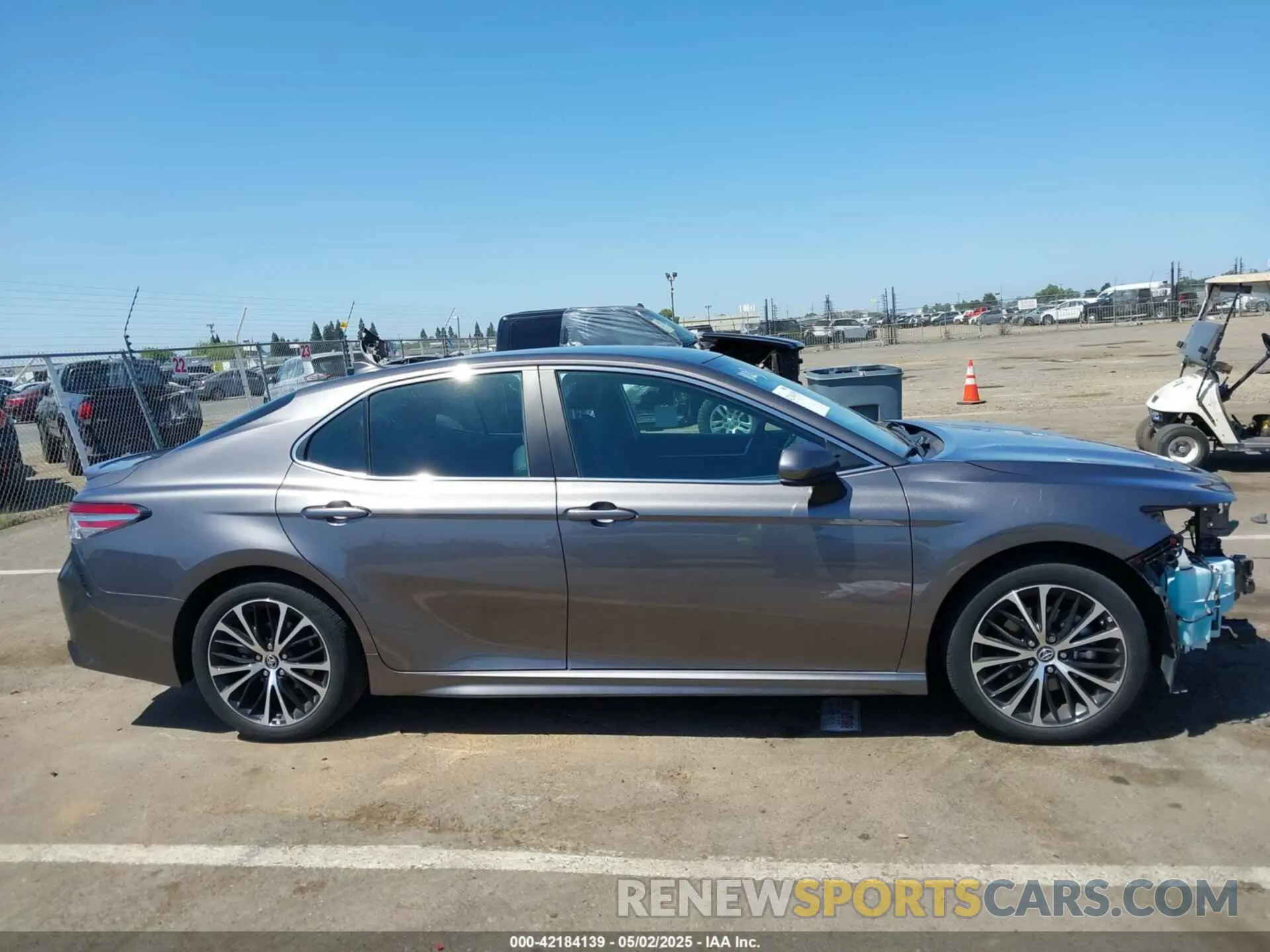 14 Photograph of a damaged car 4T1B11HK8KU780550 TOYOTA CAMRY 2019