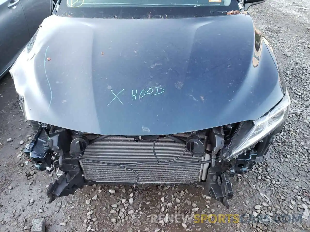 9 Photograph of a damaged car 4T1B11HK8KU785585 TOYOTA CAMRY 2019