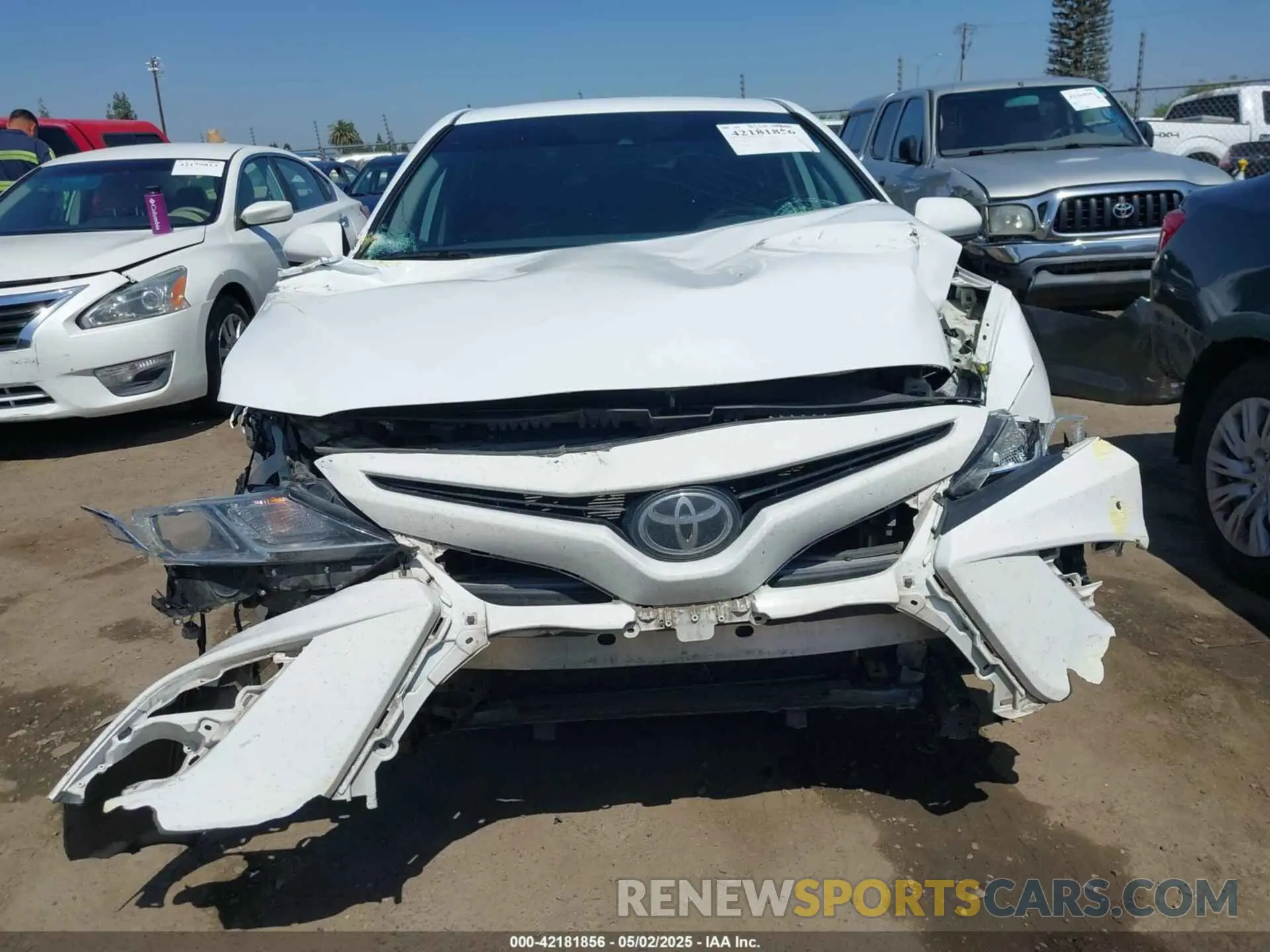 13 Photograph of a damaged car 4T1B11HK8KU789264 TOYOTA CAMRY 2019