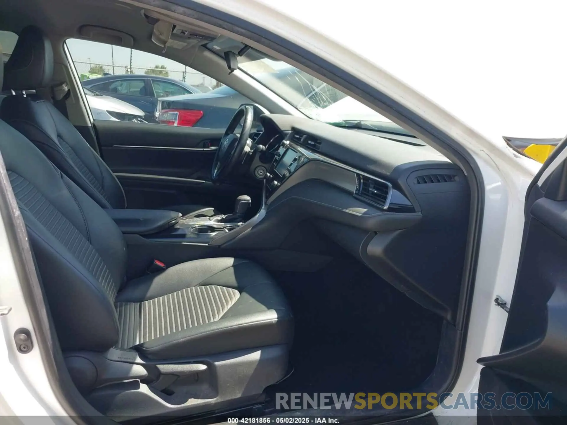 5 Photograph of a damaged car 4T1B11HK8KU789264 TOYOTA CAMRY 2019