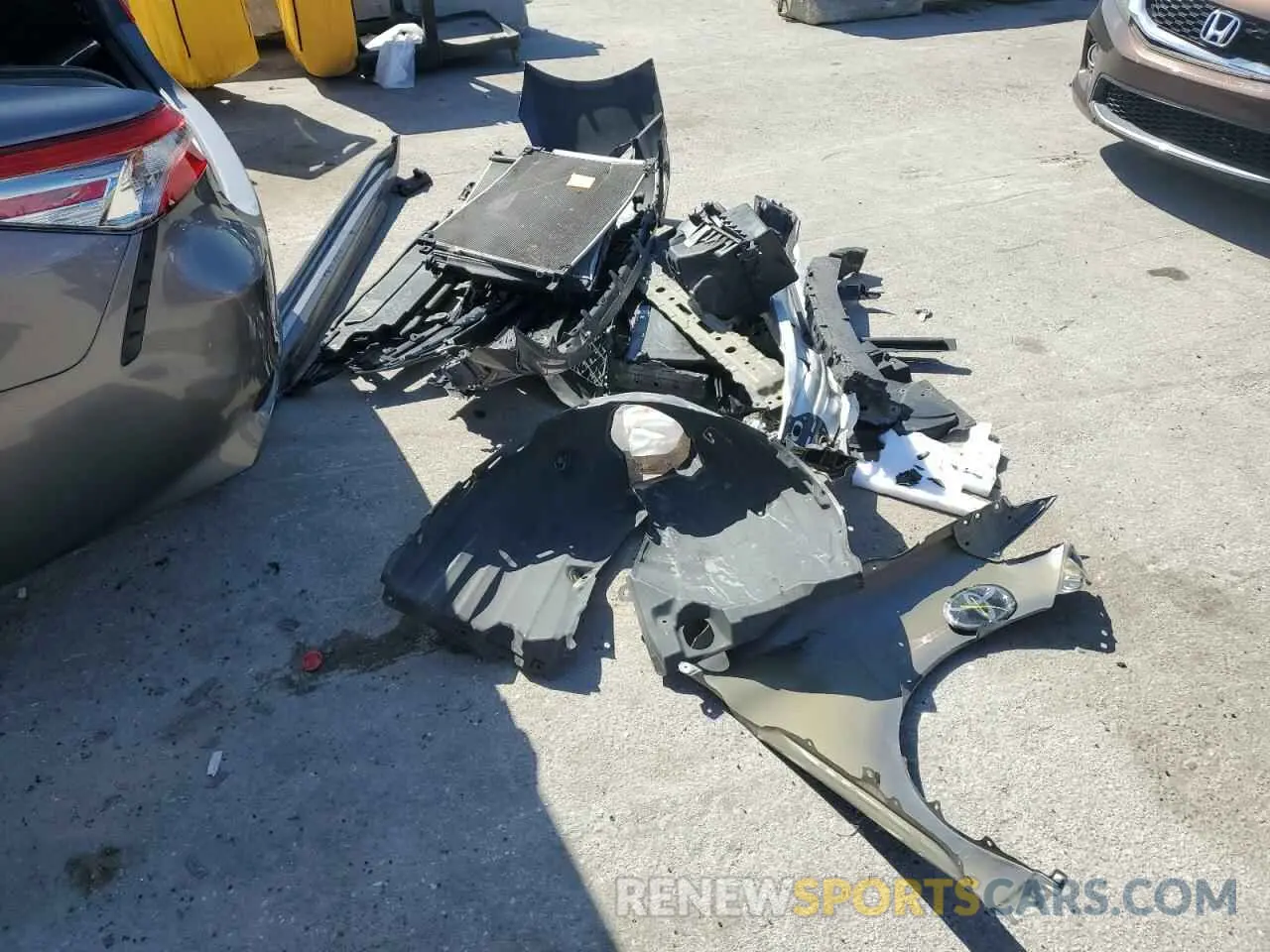 12 Photograph of a damaged car 4T1B11HK8KU795811 TOYOTA CAMRY 2019
