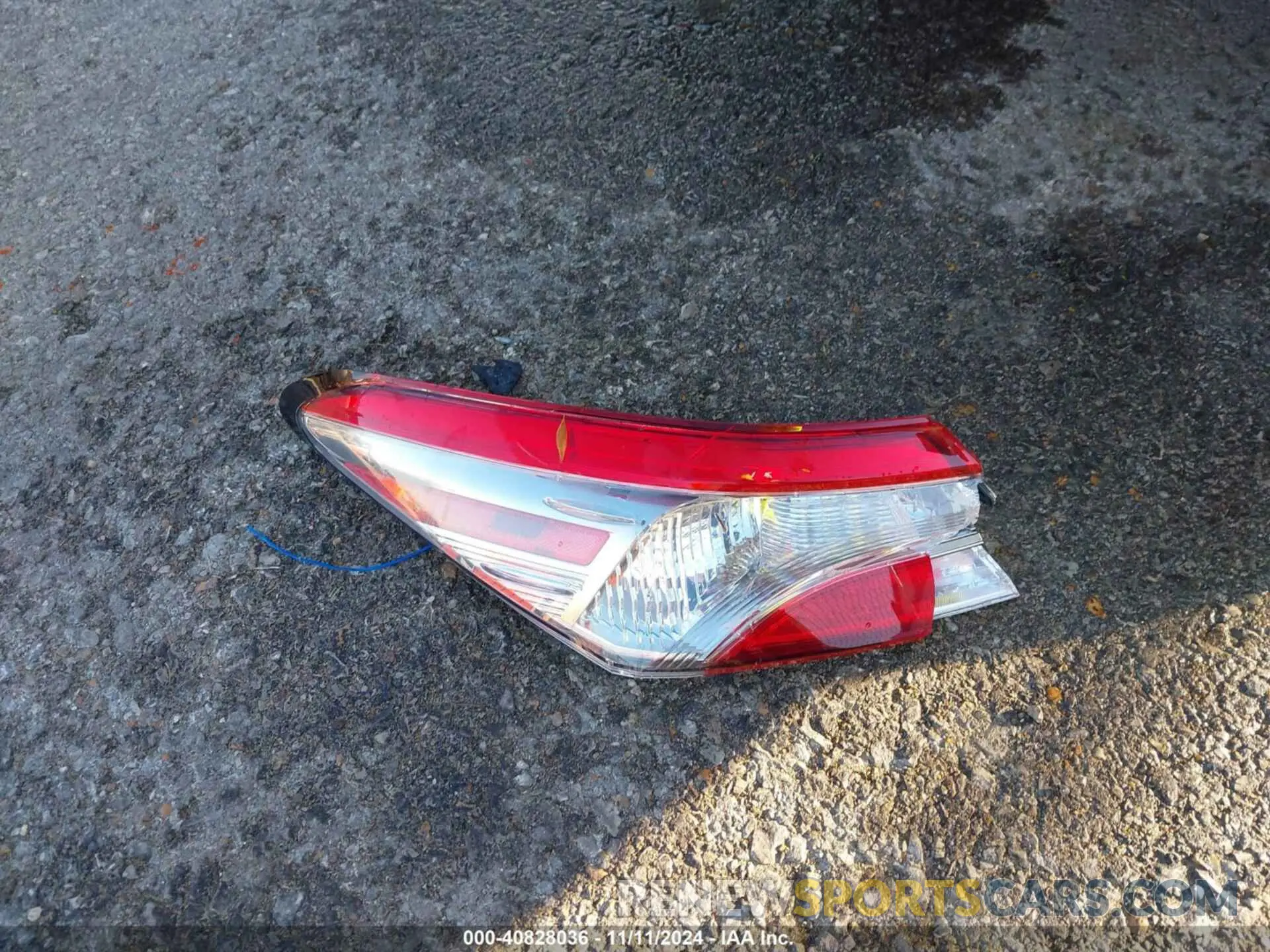 12 Photograph of a damaged car 4T1B11HK8KU796408 TOYOTA CAMRY 2019