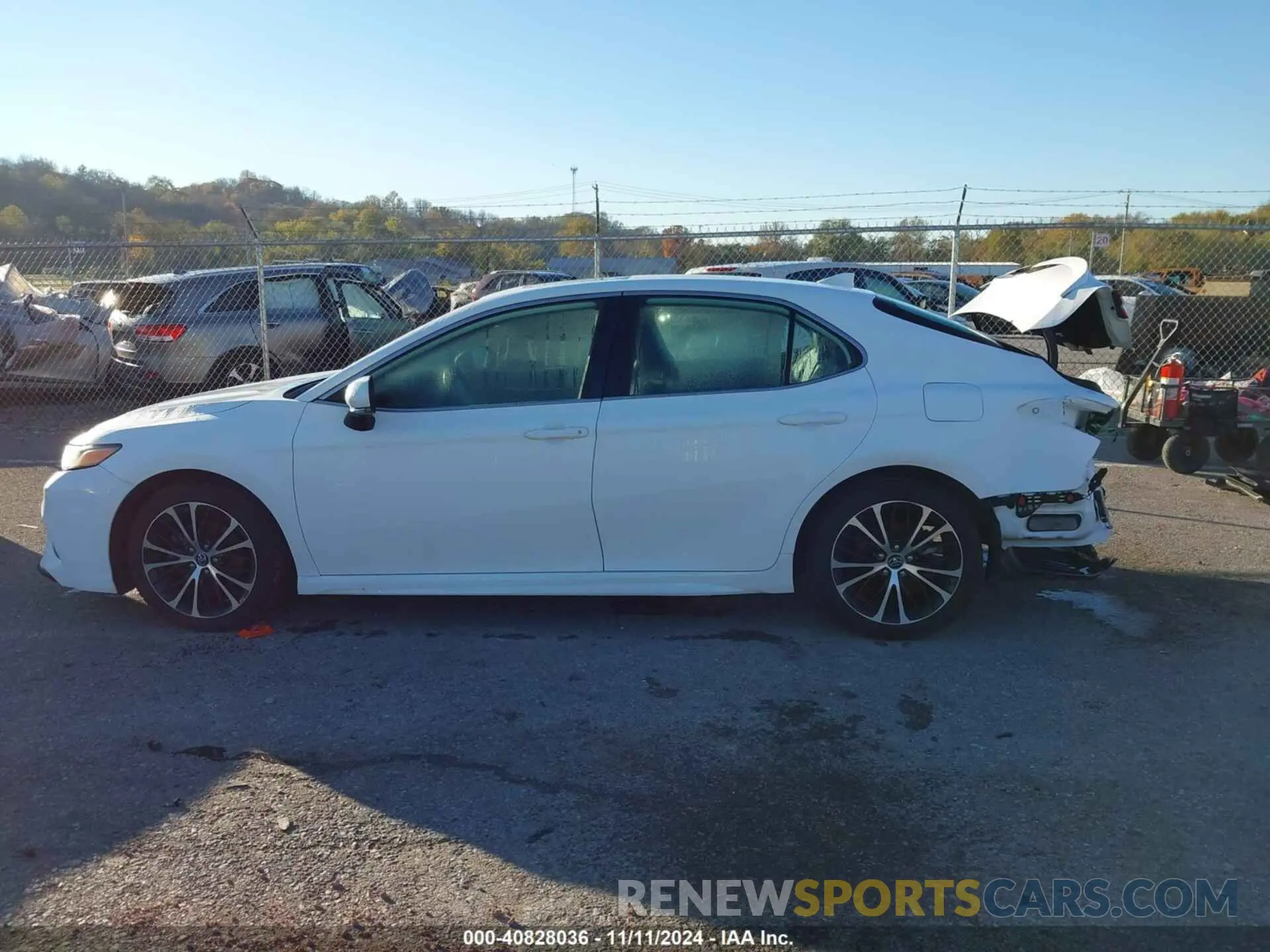 15 Photograph of a damaged car 4T1B11HK8KU796408 TOYOTA CAMRY 2019