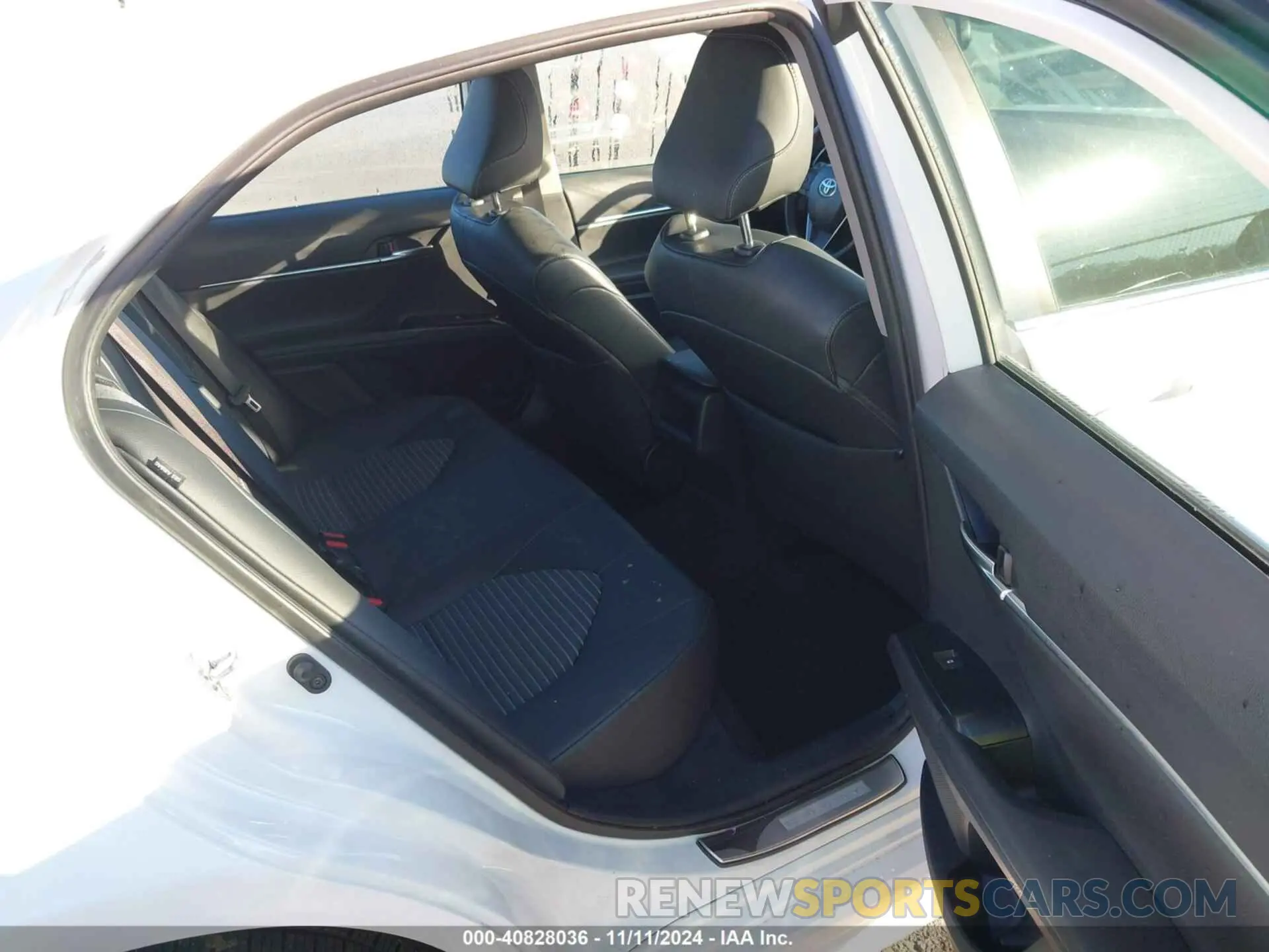 8 Photograph of a damaged car 4T1B11HK8KU796408 TOYOTA CAMRY 2019