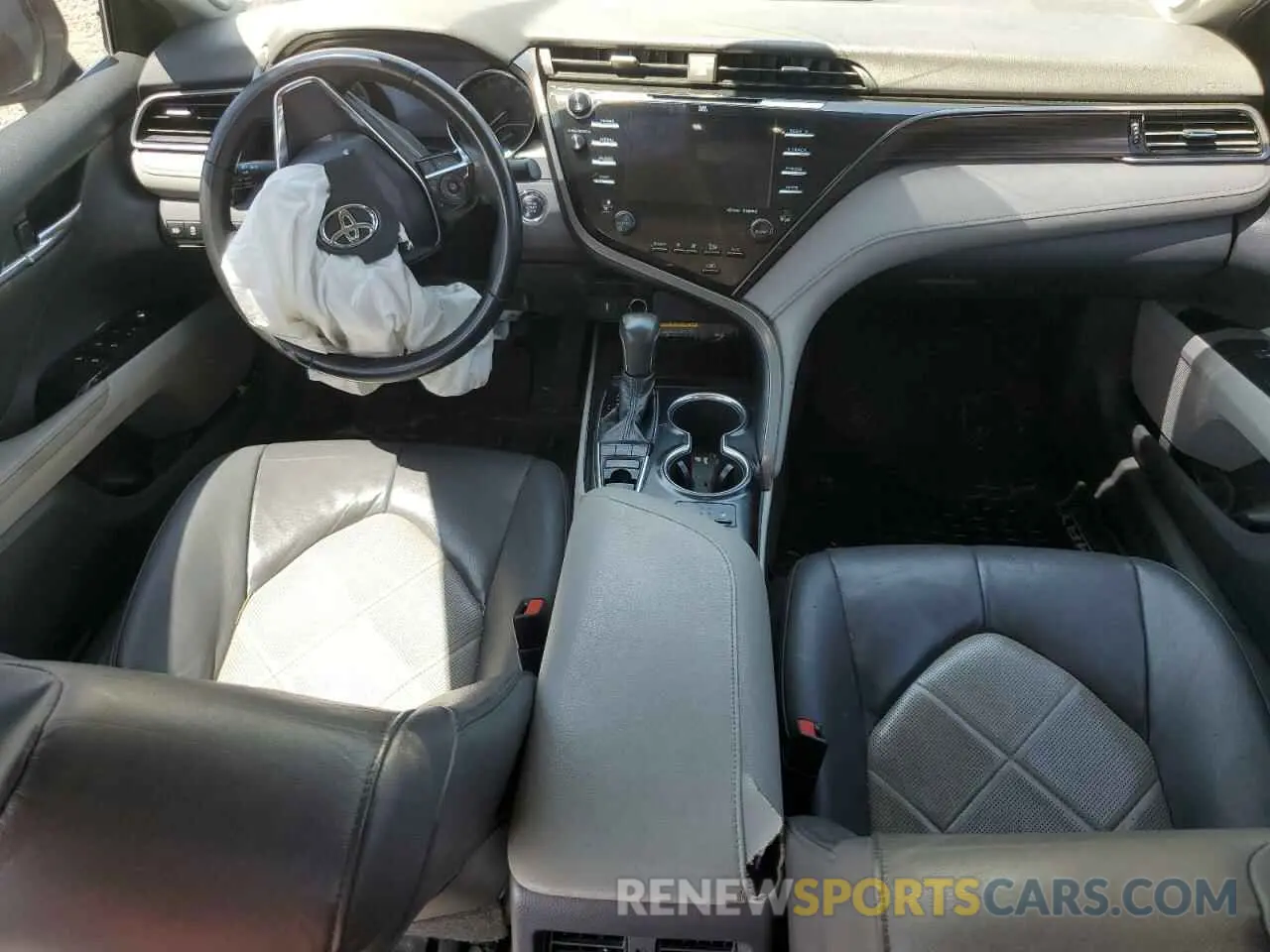 8 Photograph of a damaged car 4T1B11HK8KU797977 TOYOTA CAMRY 2019